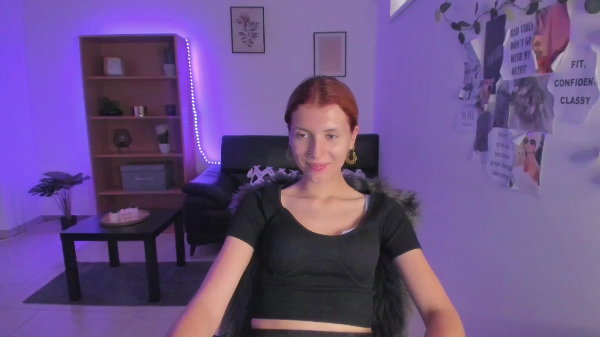 Gallery image thumbnail from SaraJaay18's myfreecams stream on, 07/28/2023, 11:26 image 18 of 20