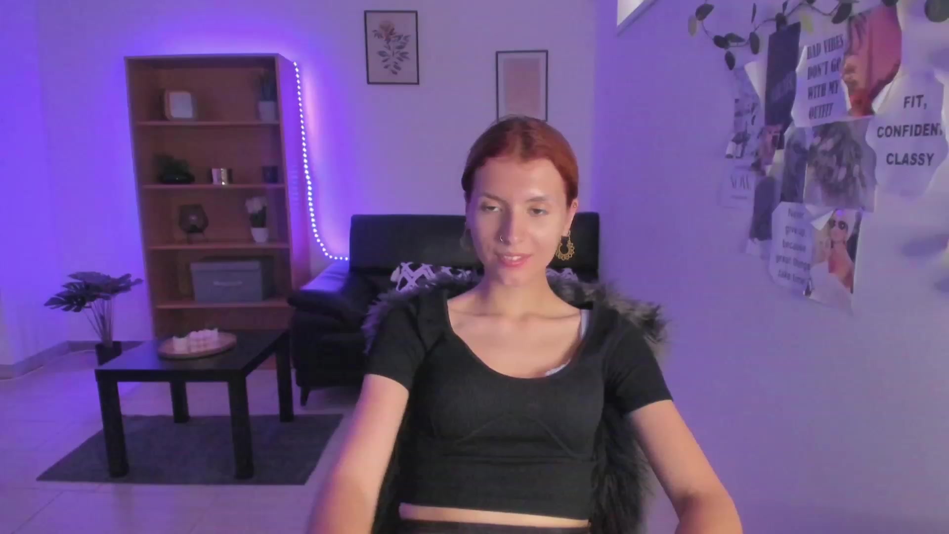Gallery image thumbnail from SaraJaay18's myfreecams stream on, 07/28/2023, 11:26 image 13 of 20