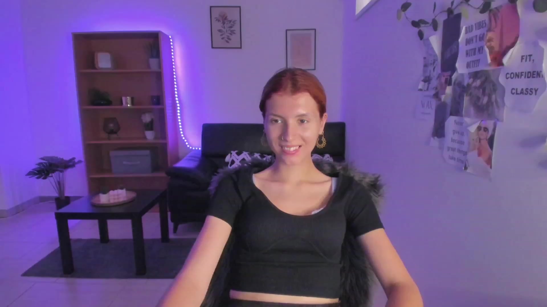 Gallery image thumbnail from SaraJaay18's myfreecams stream on, 07/28/2023, 11:26 image 15 of 20