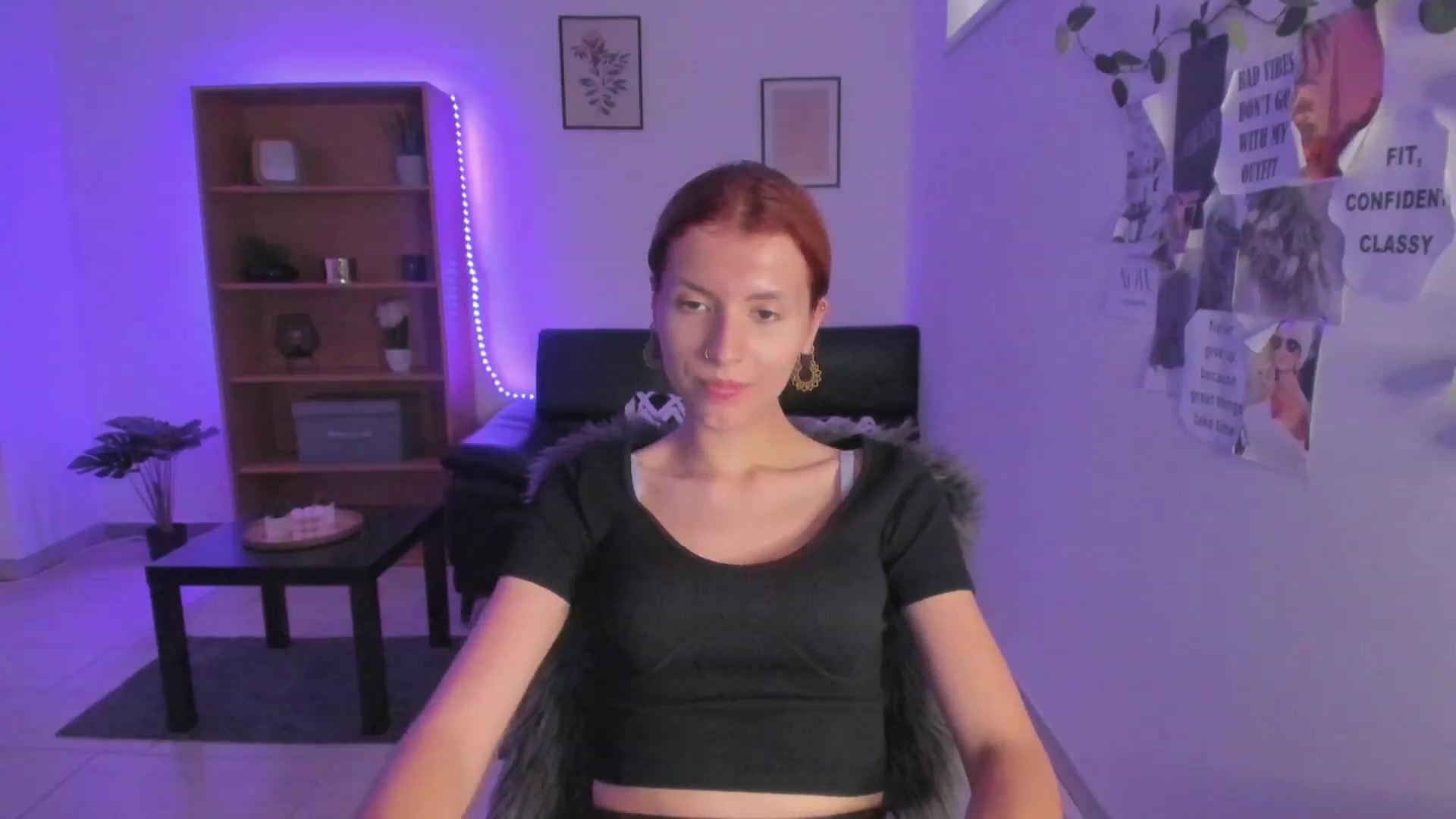 Gallery image thumbnail from SaraJaay18's myfreecams stream on, 07/28/2023, 13:01 image 13 of 20