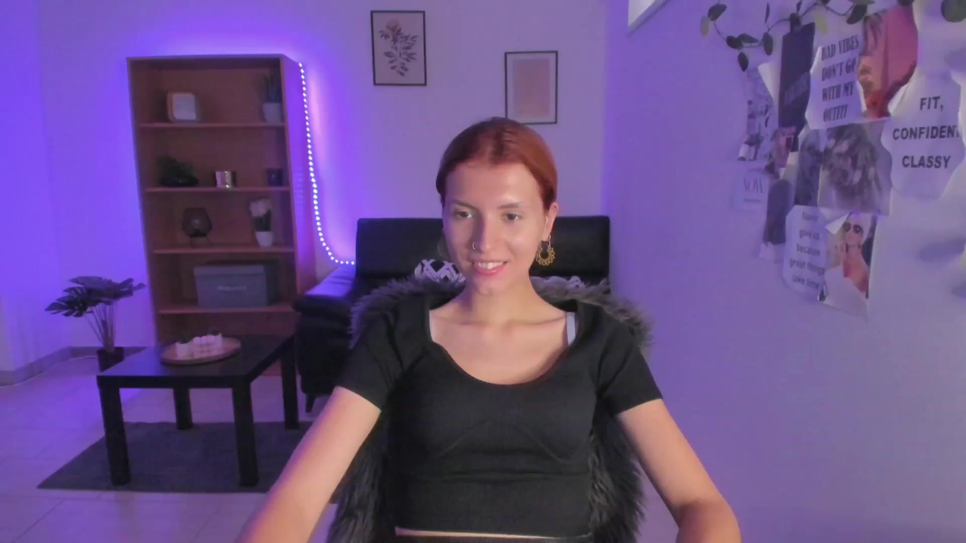Gallery image thumbnail from SaraJaay18's myfreecams stream on, 07/28/2023, 13:01 image 16 of 20