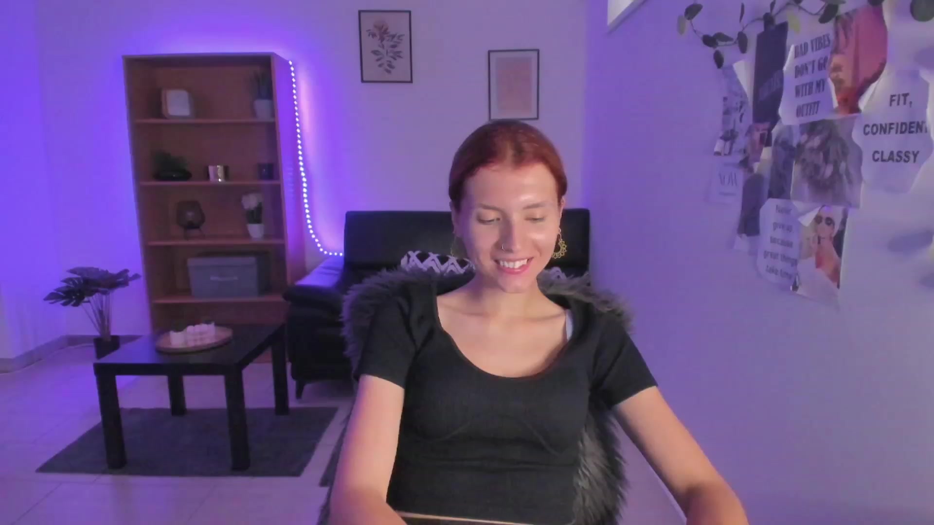 Gallery image thumbnail from SaraJaay18's myfreecams stream on, 07/28/2023, 13:01 image 19 of 20