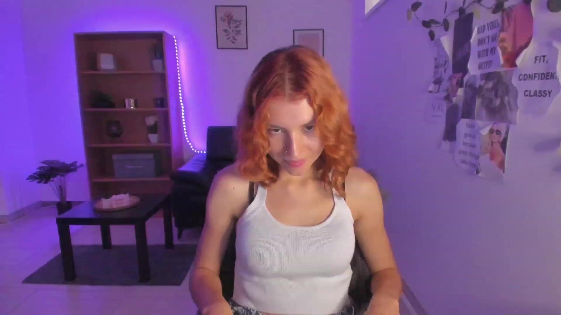 Gallery image thumbnail from SaraJaay18's myfreecams stream on, 08/01/2023, 13:00 image 13 of 20