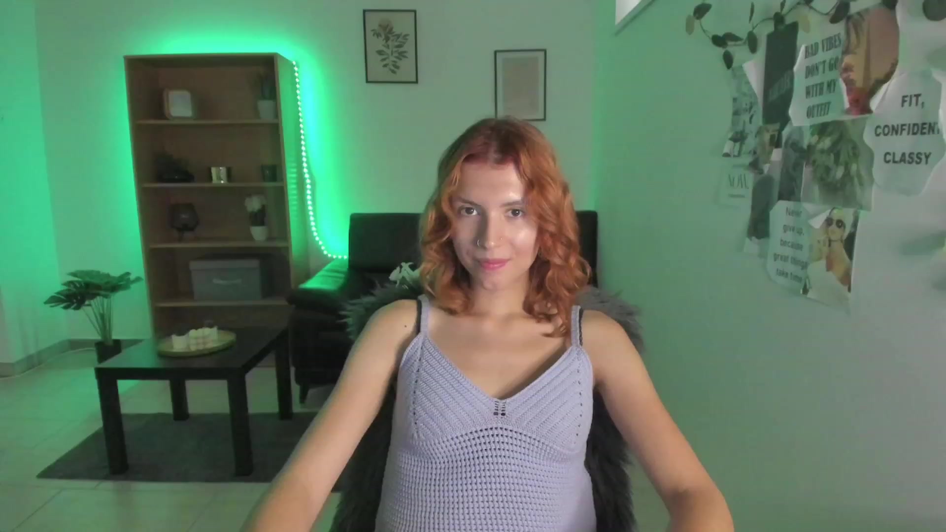 Gallery image thumbnail from SaraJaay18's myfreecams stream on, 08/03/2023, 12:28 image 13 of 20