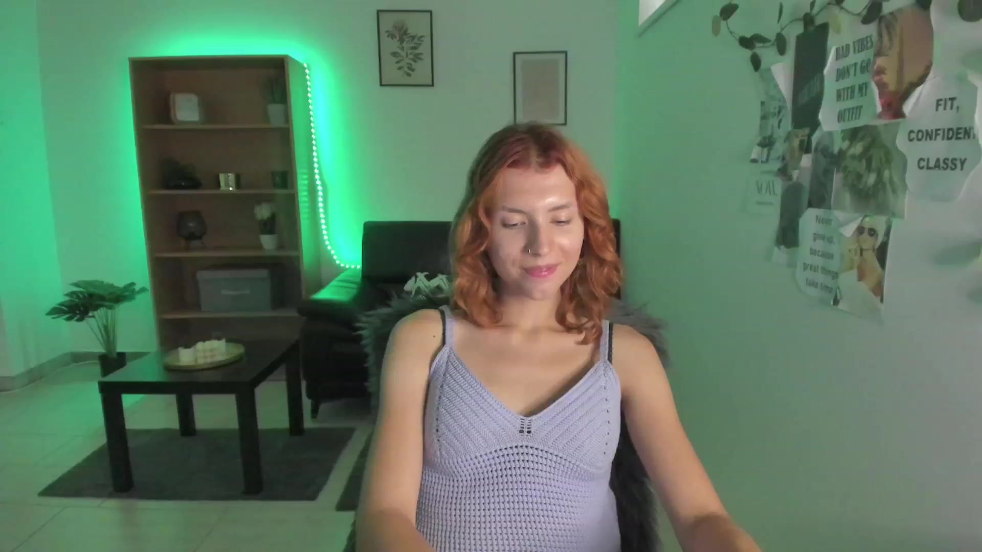 Gallery image thumbnail from SaraJaay18's myfreecams stream on, 08/03/2023, 12:28 image 15 of 20