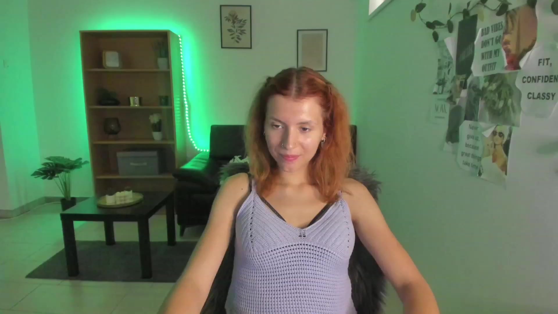 Gallery image thumbnail from SaraJaay18's myfreecams stream on, 08/09/2023, 12:03 image 16 of 20