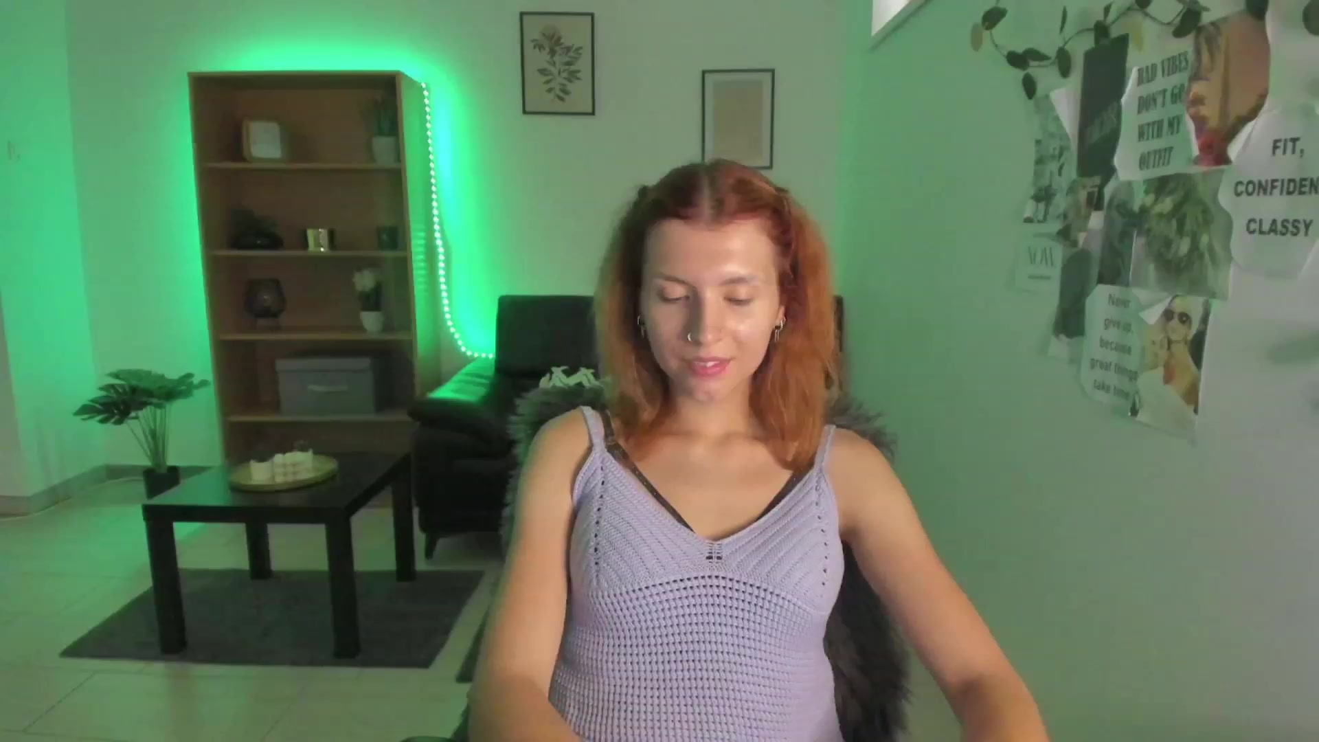 Gallery image thumbnail from SaraJaay18's myfreecams stream on, 08/09/2023, 12:03 image 14 of 20