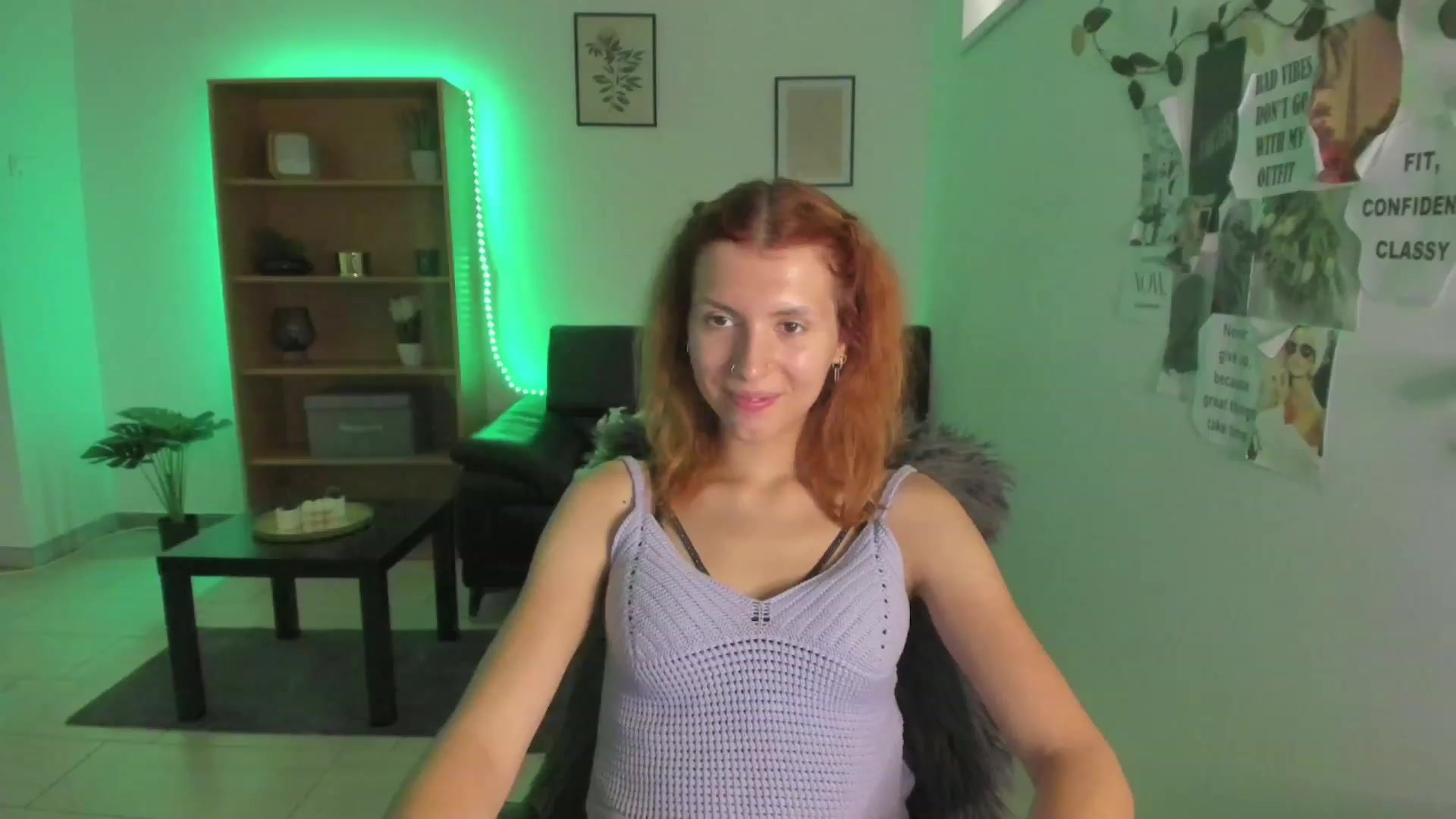 Gallery image thumbnail from SaraJaay18's myfreecams stream on, 08/09/2023, 13:01 image 15 of 20