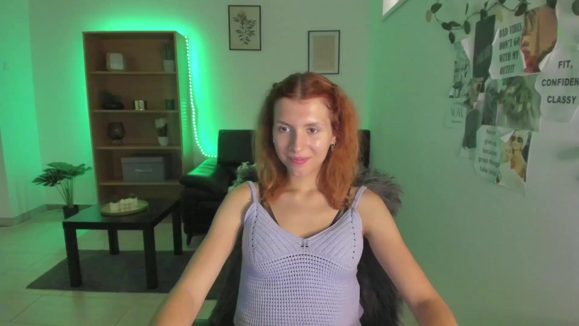 Gallery image thumbnail from SaraJaay18's myfreecams stream on, 08/09/2023, 13:01 image 19 of 20