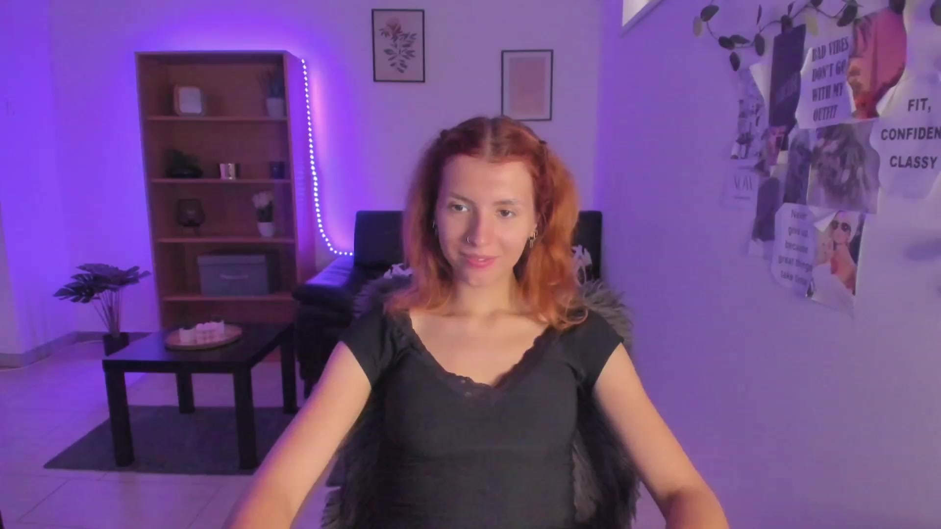 Gallery image thumbnail from SaraJaay18's myfreecams stream on, 08/10/2023, 10:40 image 2 of 20