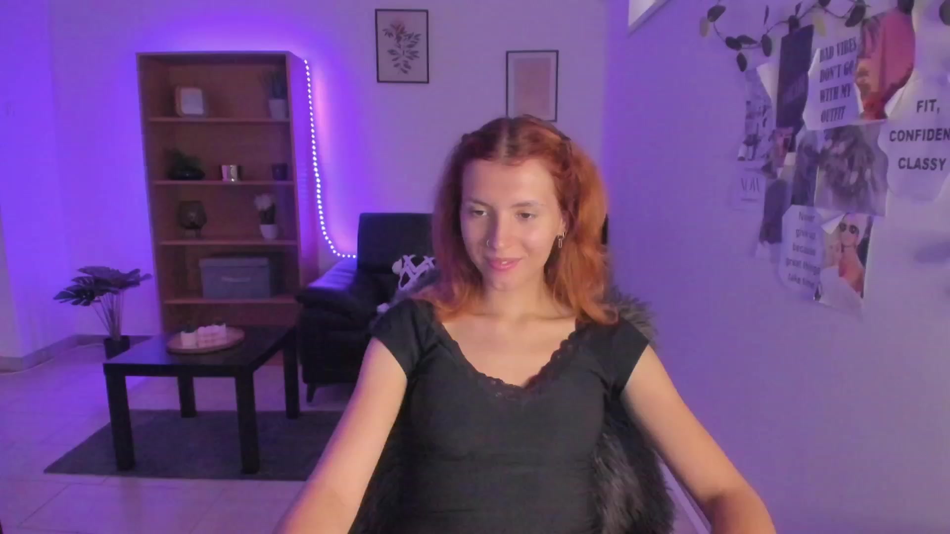 Gallery image thumbnail from SaraJaay18's myfreecams stream on, 08/10/2023, 10:40 image 7 of 20