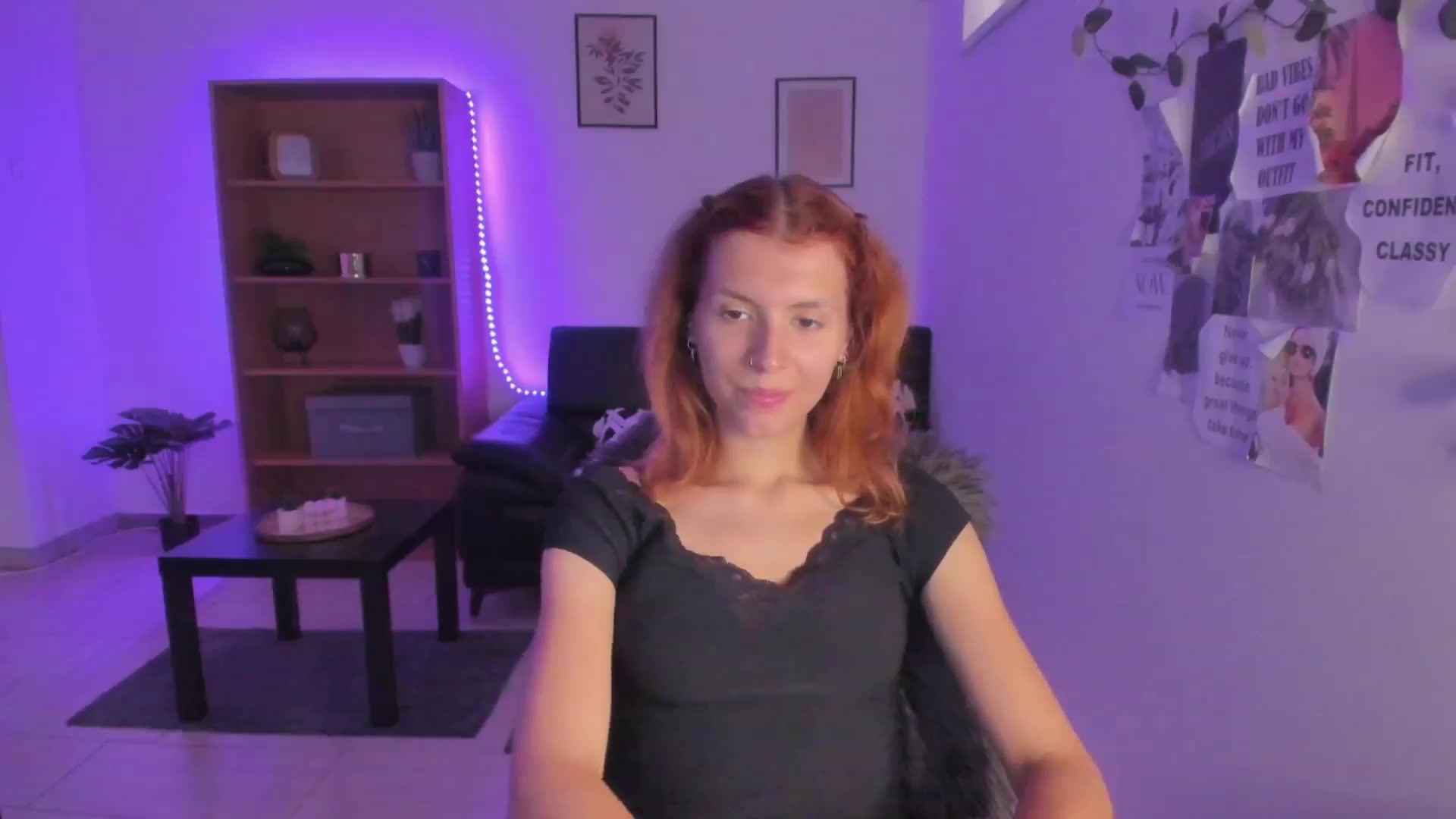 Gallery image thumbnail from SaraJaay18's myfreecams stream on, 08/10/2023, 10:40 image 4 of 20