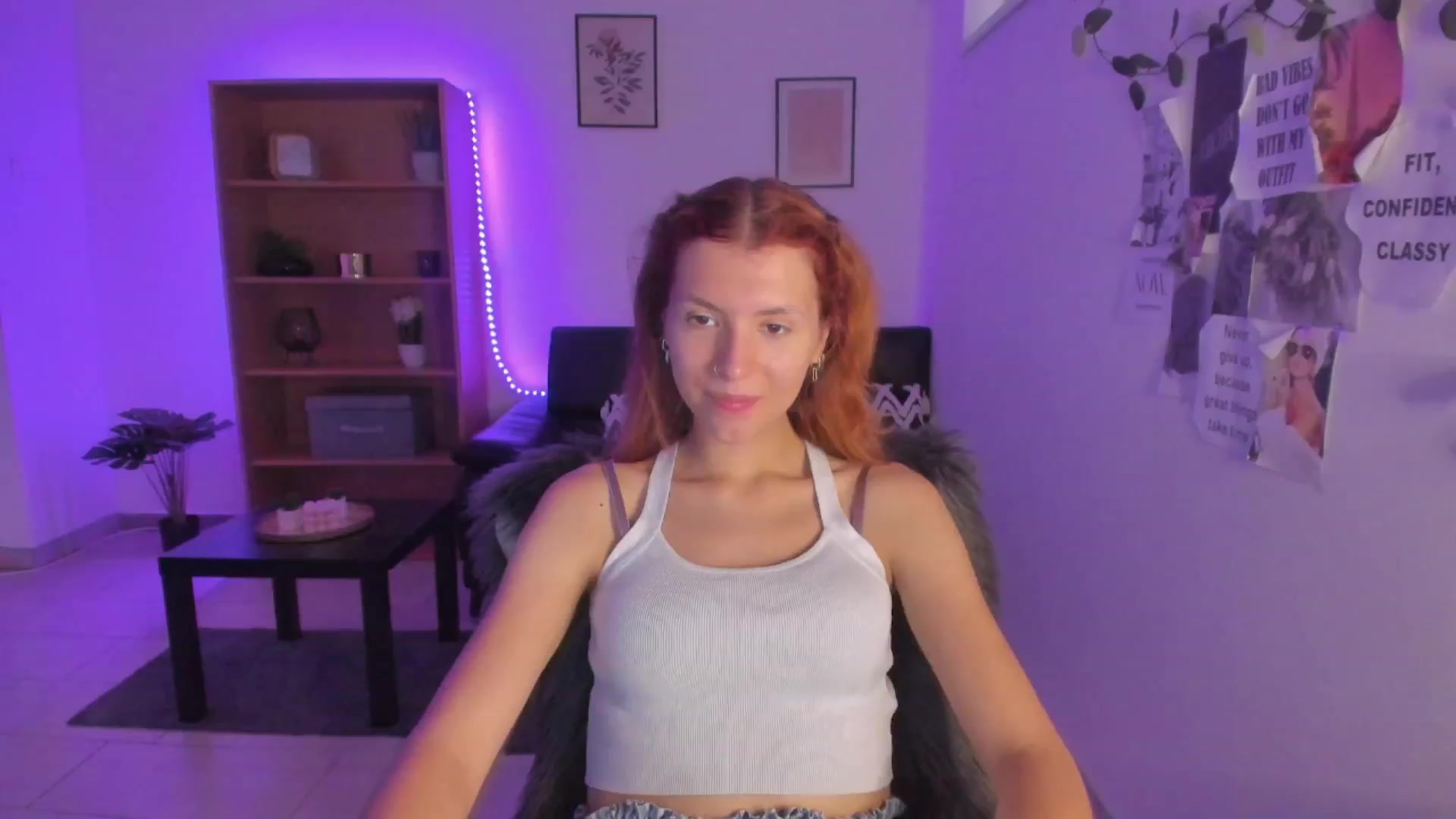 Gallery image thumbnail from SaraJaay18's myfreecams stream on, 08/11/2023, 09:22 image 6 of 20