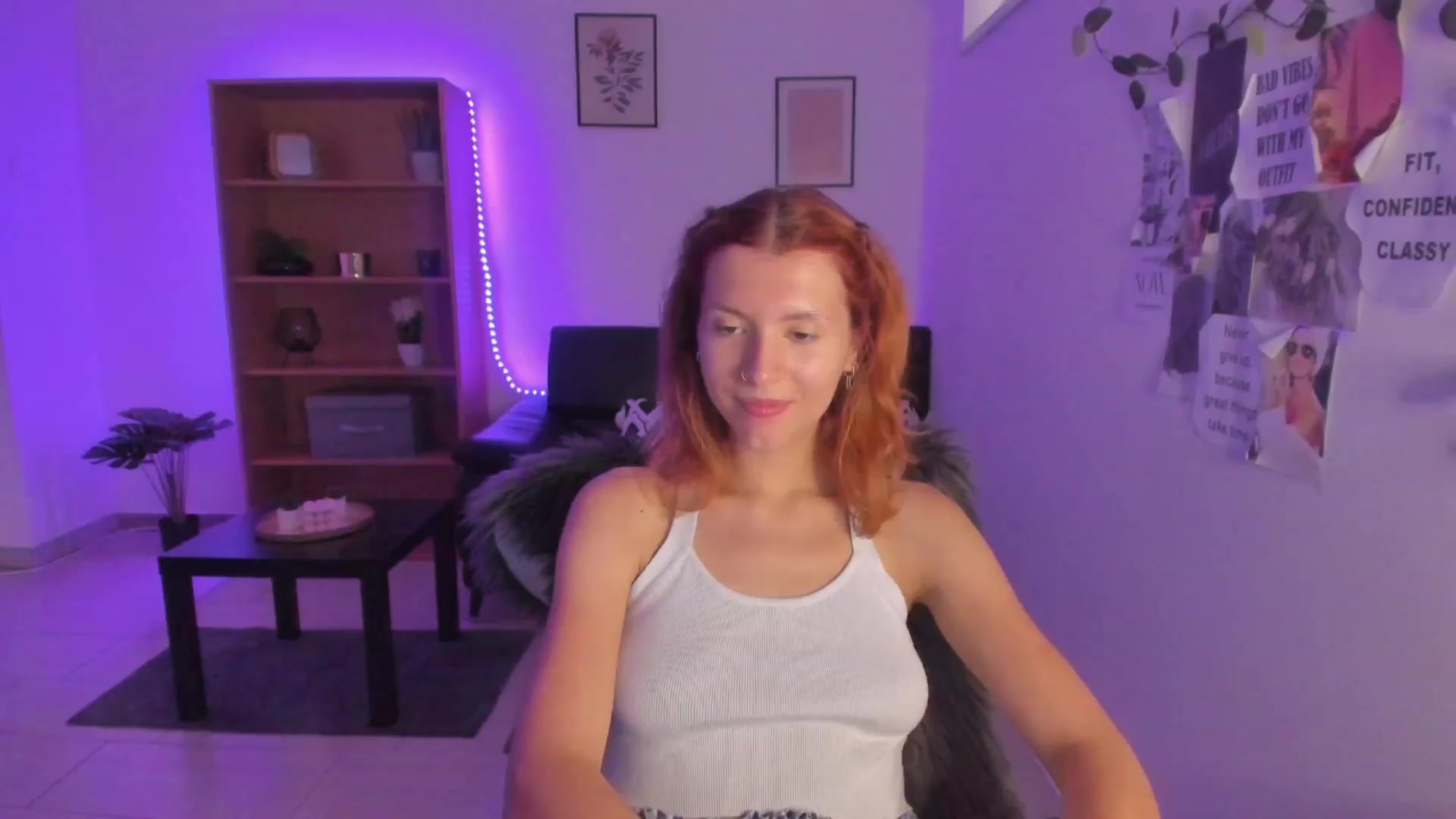 Gallery image thumbnail from SaraJaay18's myfreecams stream on, 08/11/2023, 11:13 image 3 of 20