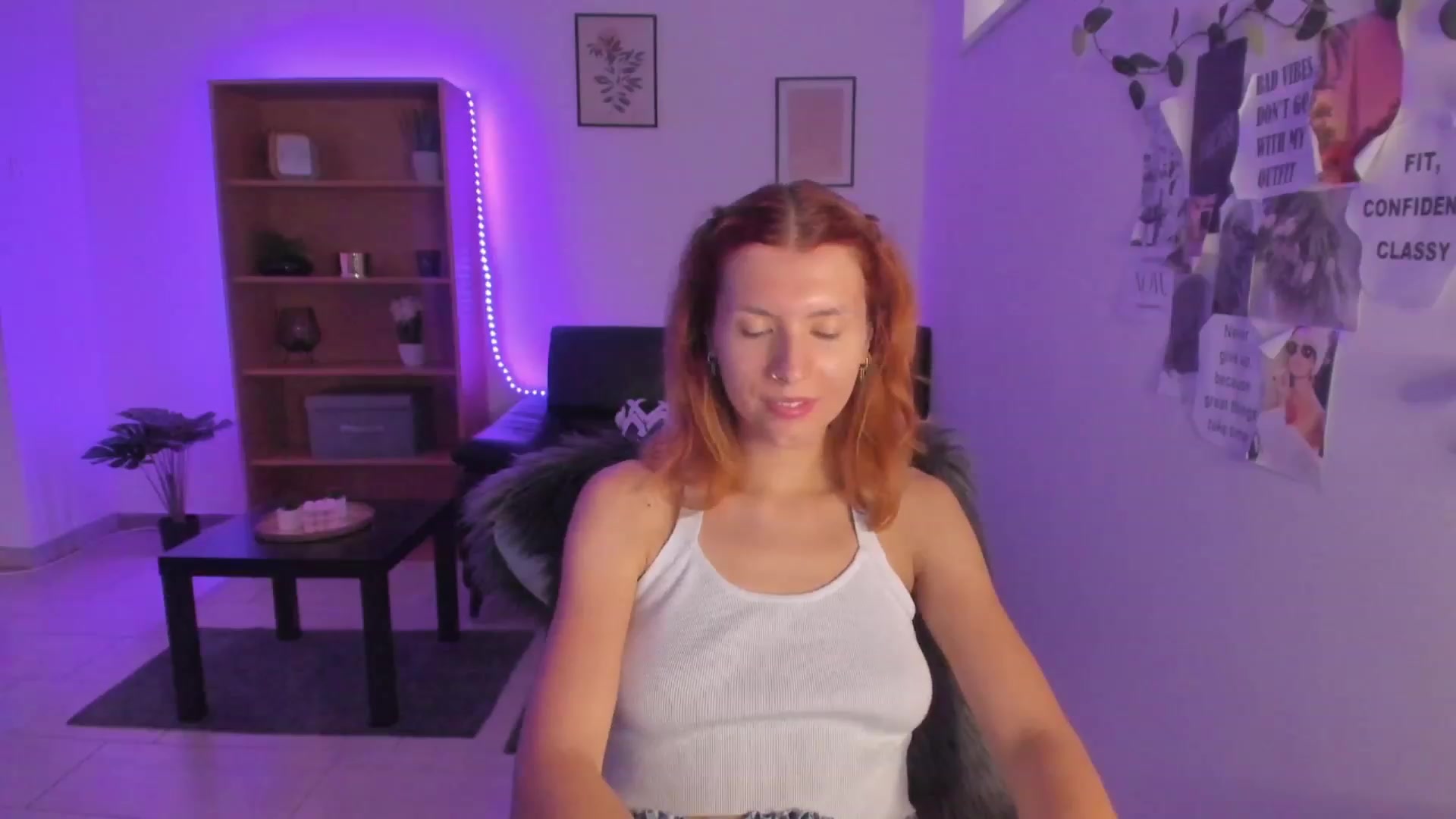 Gallery image thumbnail from SaraJaay18's myfreecams stream on, 08/11/2023, 11:13 image 1 of 20