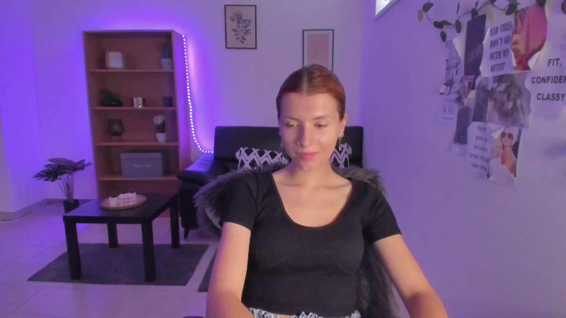 Gallery image thumbnail from SaraJaay18's myfreecams stream on, 08/23/2023, 08:52 image 17 of 20