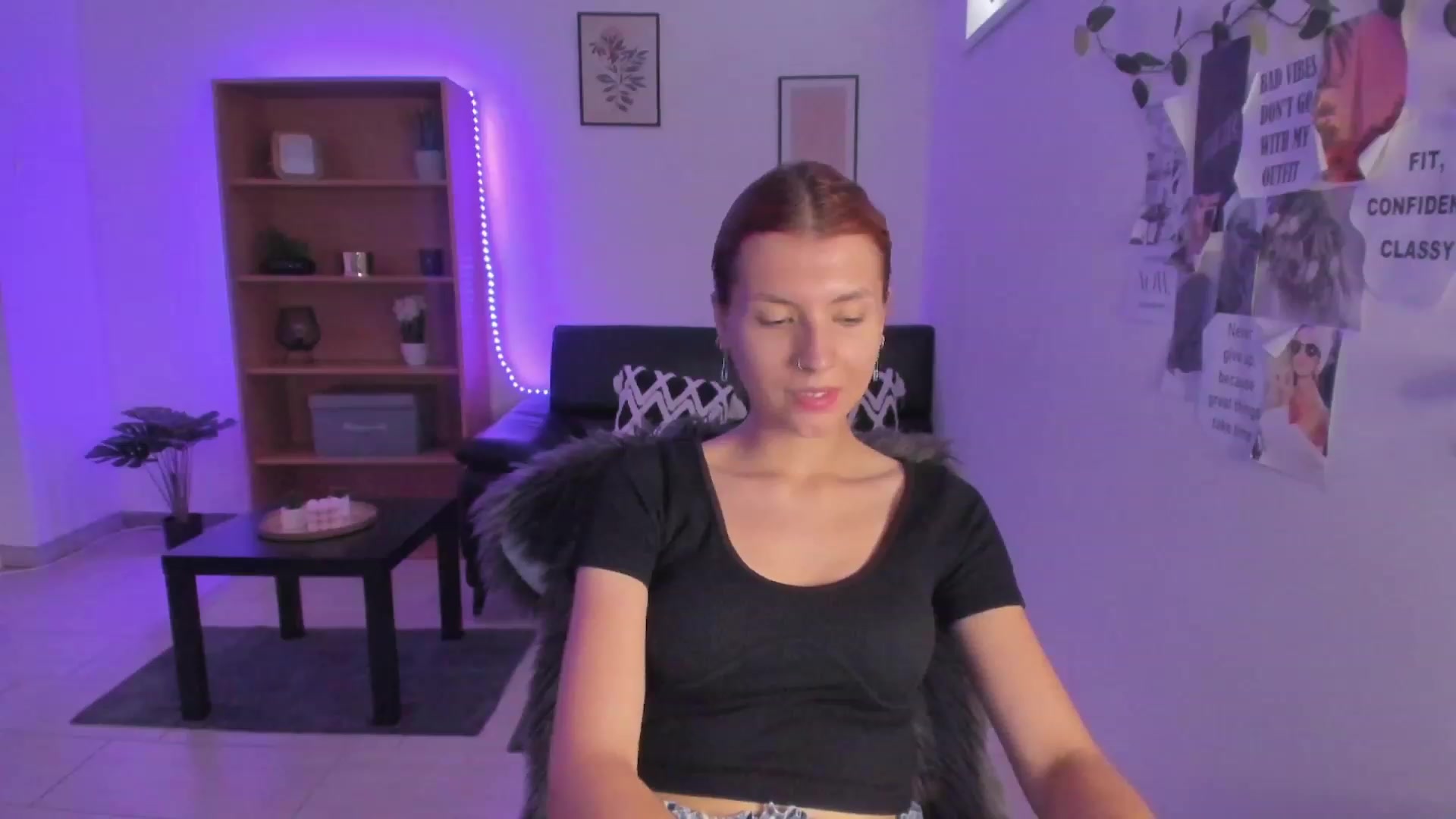 Gallery image thumbnail from SaraJaay18's myfreecams stream on, 08/23/2023, 08:52 image 11 of 20