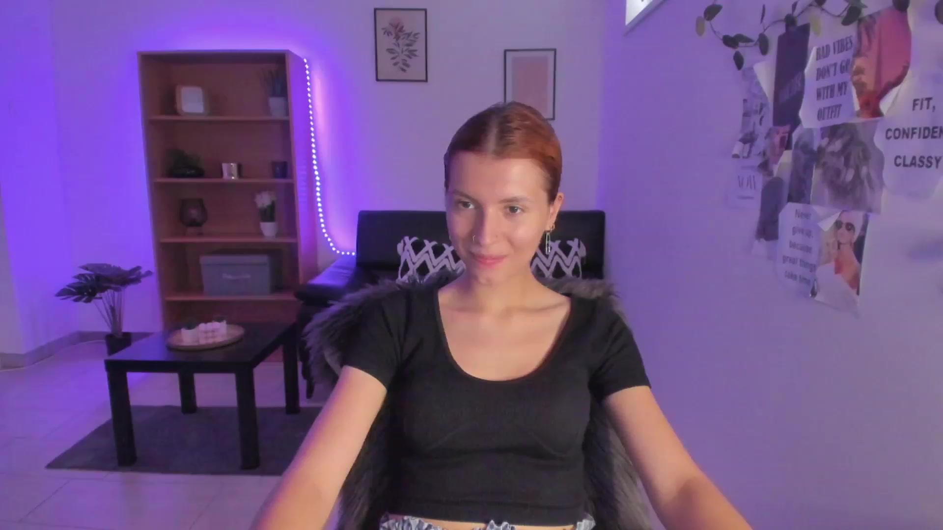 Gallery image thumbnail from SaraJaay18's myfreecams stream on, 08/23/2023, 08:52 image 9 of 20
