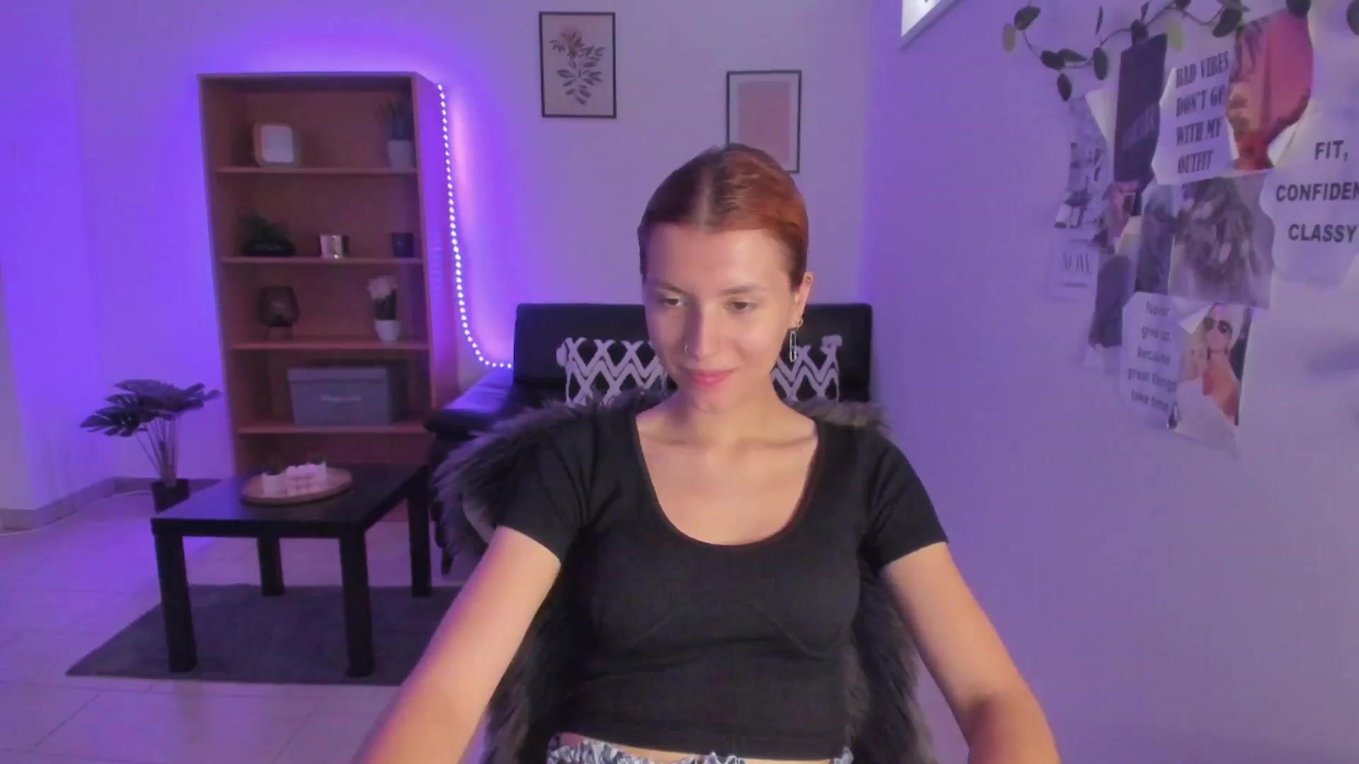 Gallery image thumbnail from SaraJaay18's myfreecams stream on, 08/23/2023, 08:52 image 1 of 20