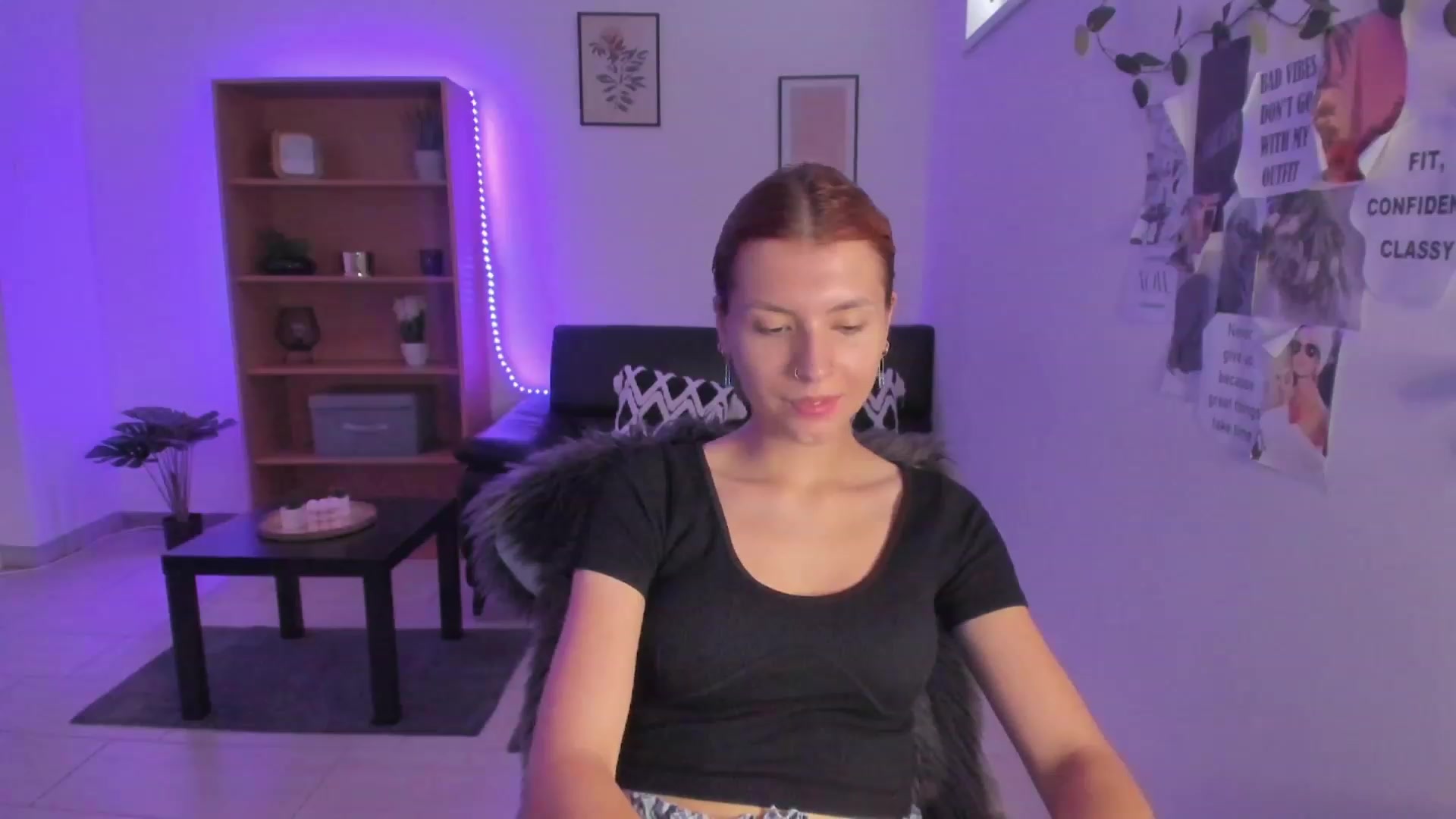 Gallery image thumbnail from SaraJaay18's myfreecams stream on, 08/23/2023, 08:52 image 13 of 20