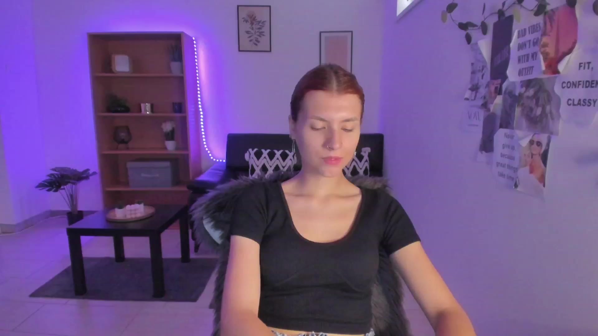 Gallery image thumbnail from SaraJaay18's myfreecams stream on, 08/23/2023, 08:52 image 2 of 20