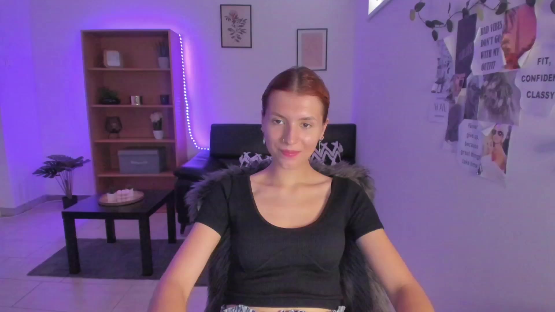 Gallery image thumbnail from SaraJaay18's myfreecams stream on, 08/23/2023, 11:42 image 4 of 20