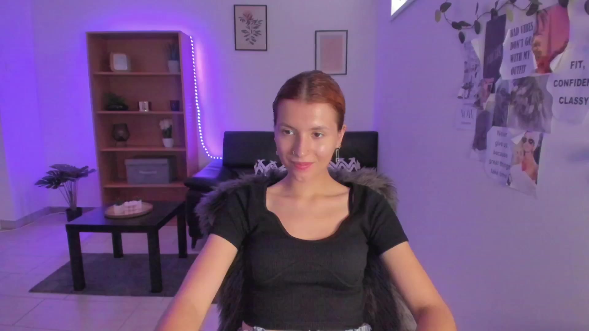 Gallery image thumbnail from SaraJaay18's myfreecams stream on, 08/23/2023, 11:42 image 12 of 20