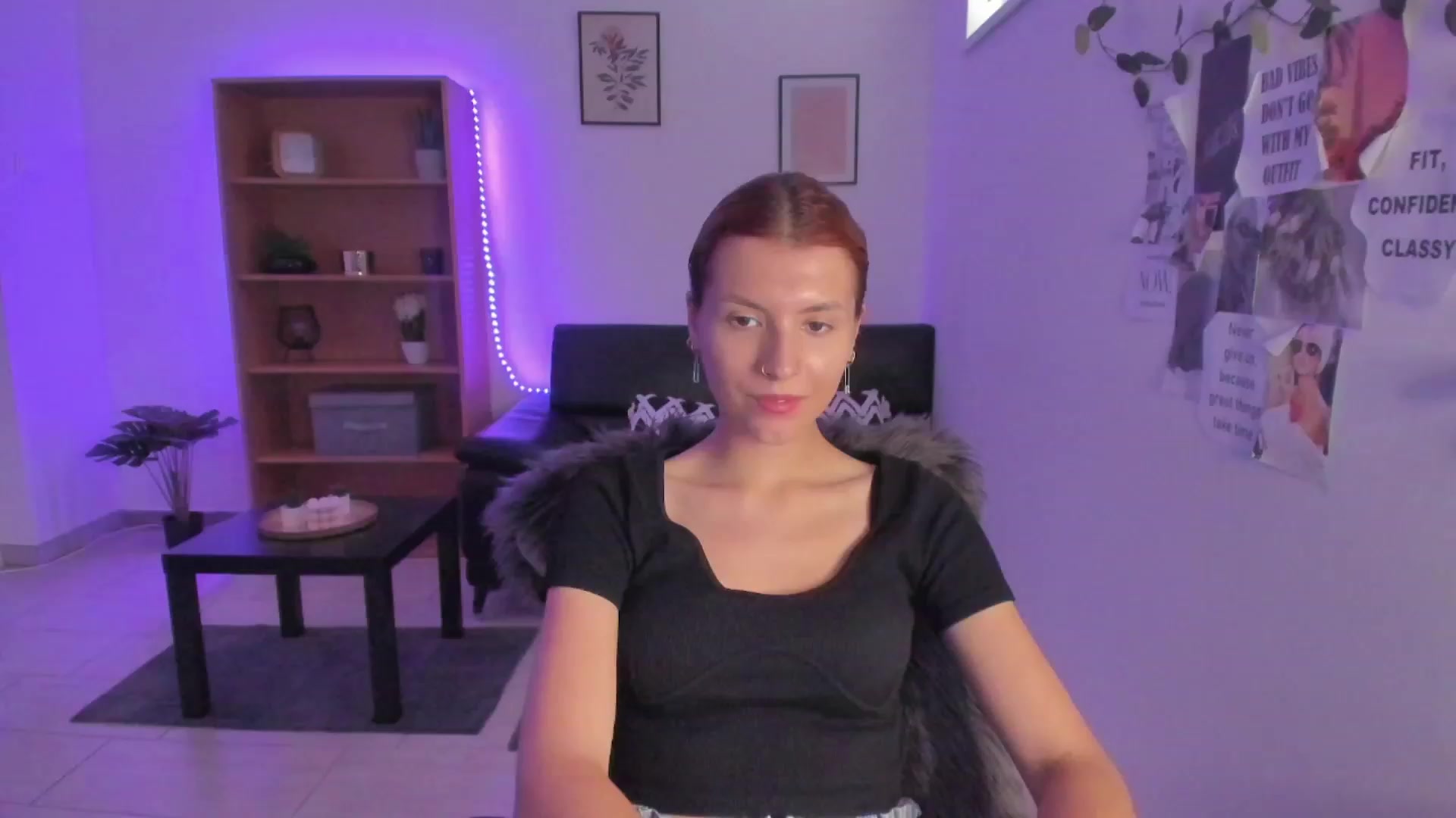 Gallery image thumbnail from SaraJaay18's myfreecams stream on, 08/23/2023, 11:42 image 10 of 20