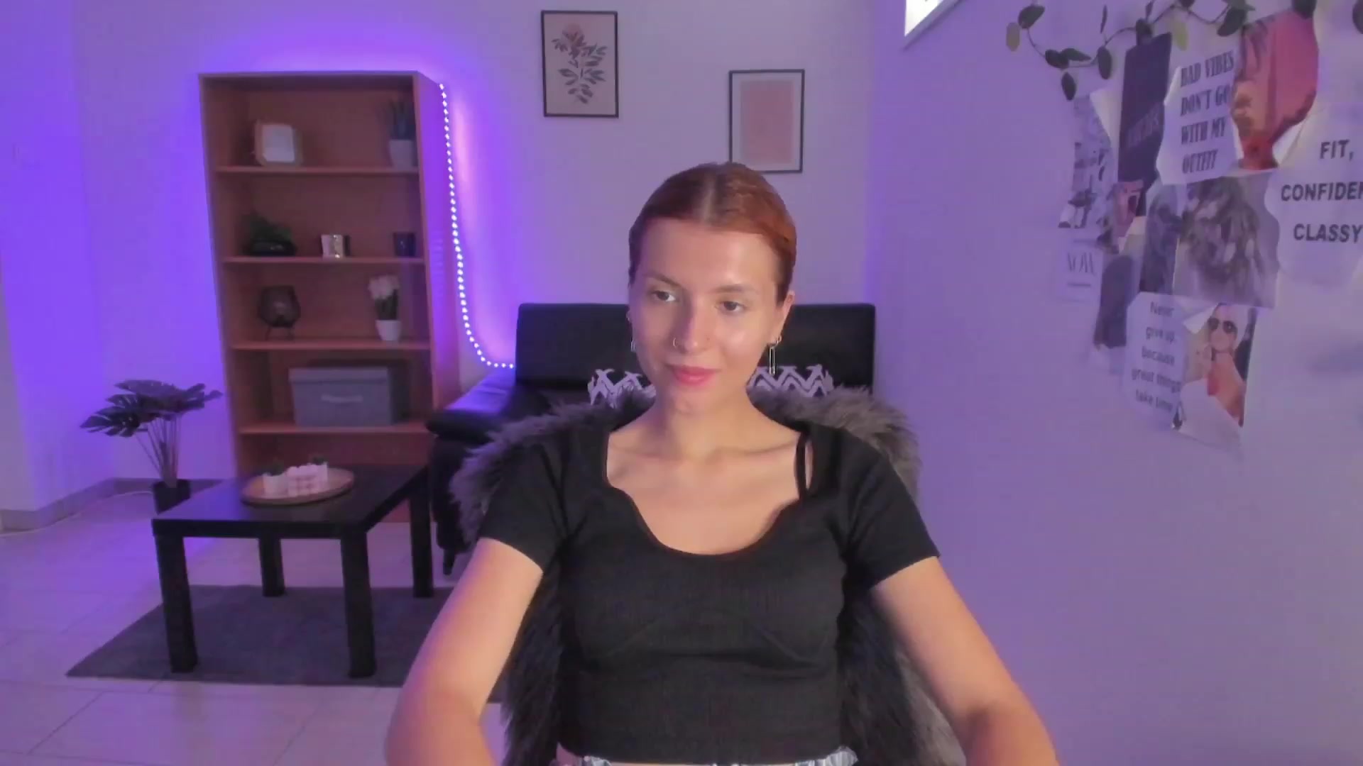 Gallery image thumbnail from SaraJaay18's myfreecams stream on, 08/23/2023, 11:42 image 11 of 20