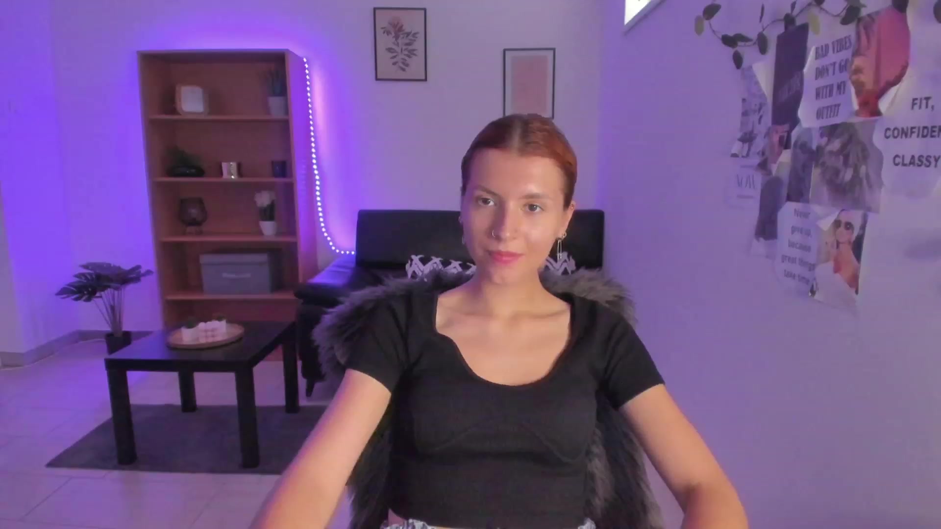 Gallery image thumbnail from SaraJaay18's myfreecams stream on, 08/23/2023, 11:42 image 13 of 20