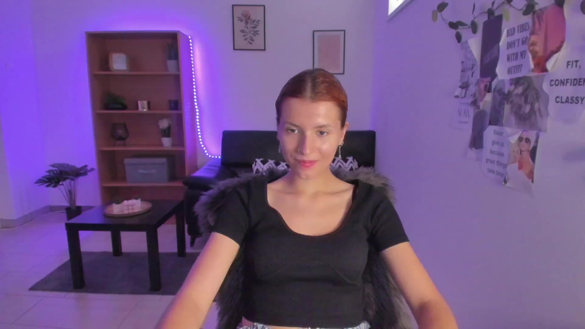 Gallery image thumbnail from SaraJaay18's myfreecams stream on, 08/23/2023, 11:42 image 9 of 20