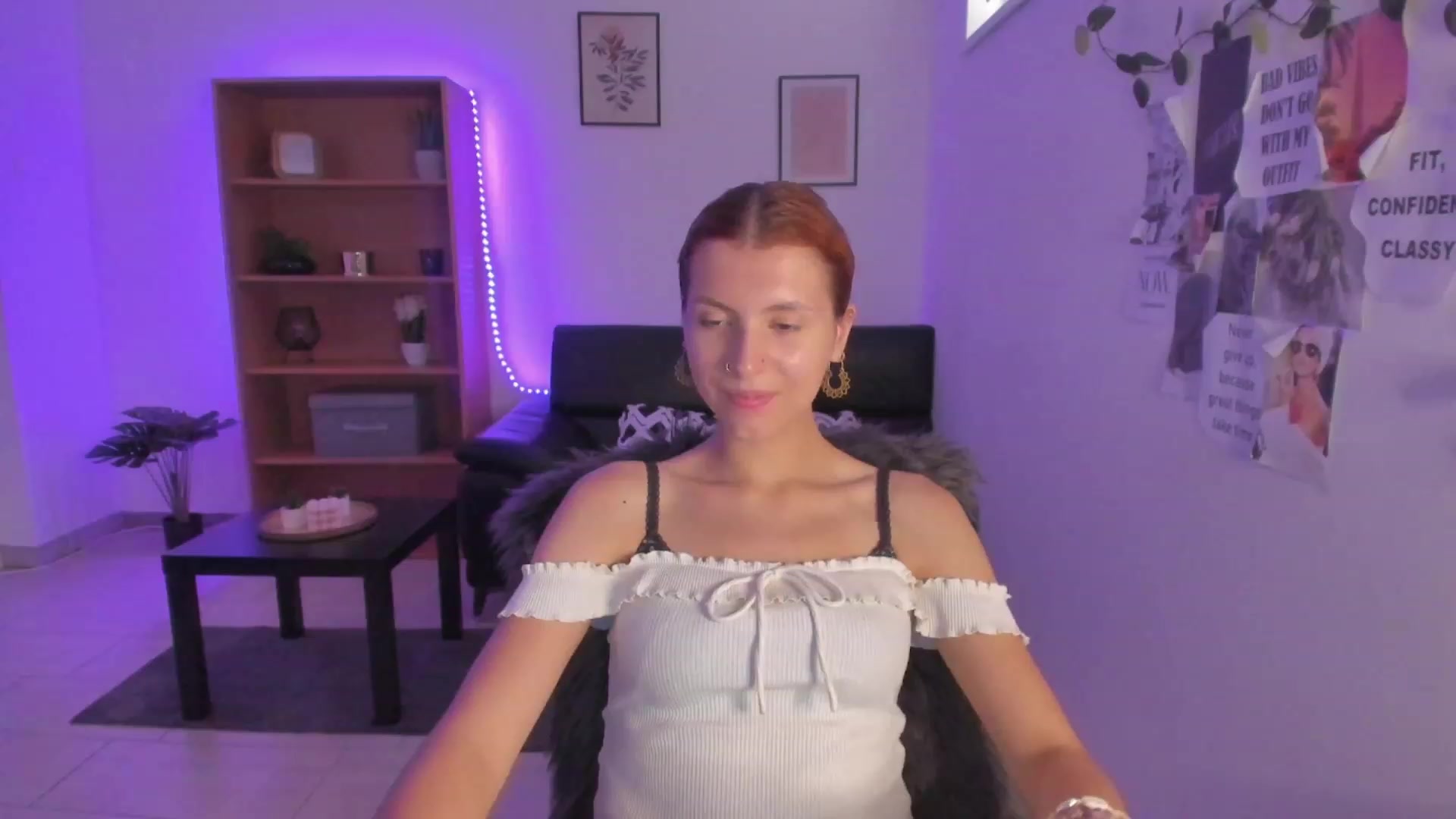 Gallery image thumbnail from SaraJaay18's myfreecams stream on, 08/24/2023, 10:17 image 13 of 20