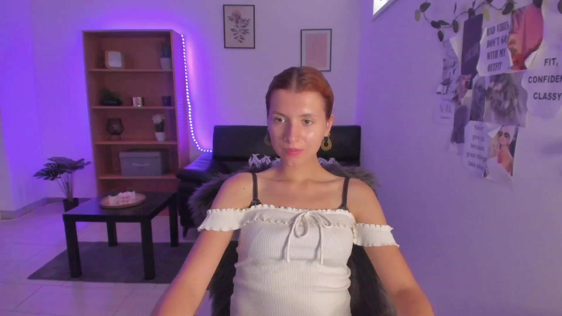 Gallery image thumbnail from SaraJaay18's myfreecams stream on, 08/24/2023, 12:02 image 12 of 20
