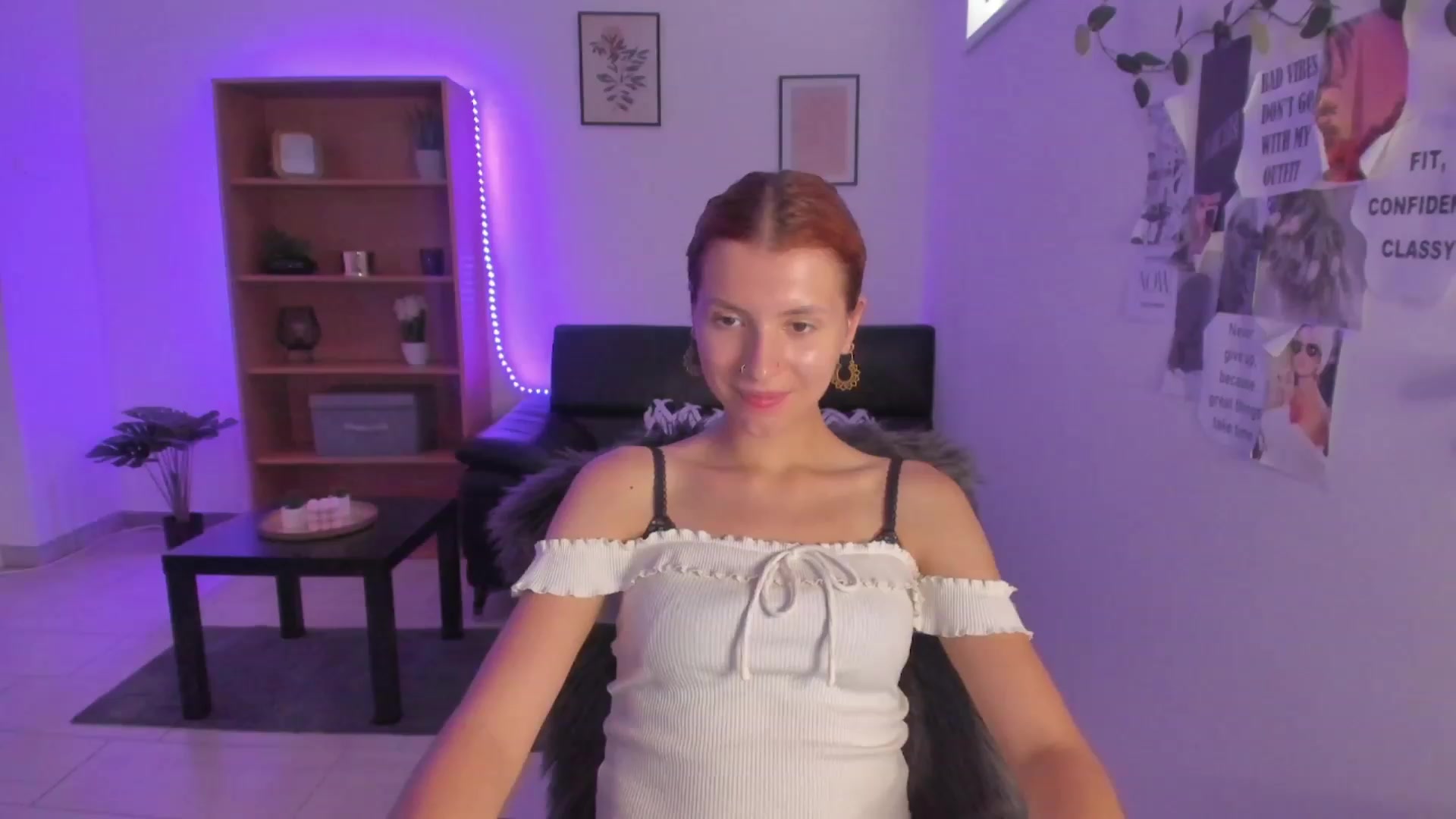 Gallery image thumbnail from SaraJaay18's myfreecams stream on, 08/24/2023, 12:02 image 10 of 20