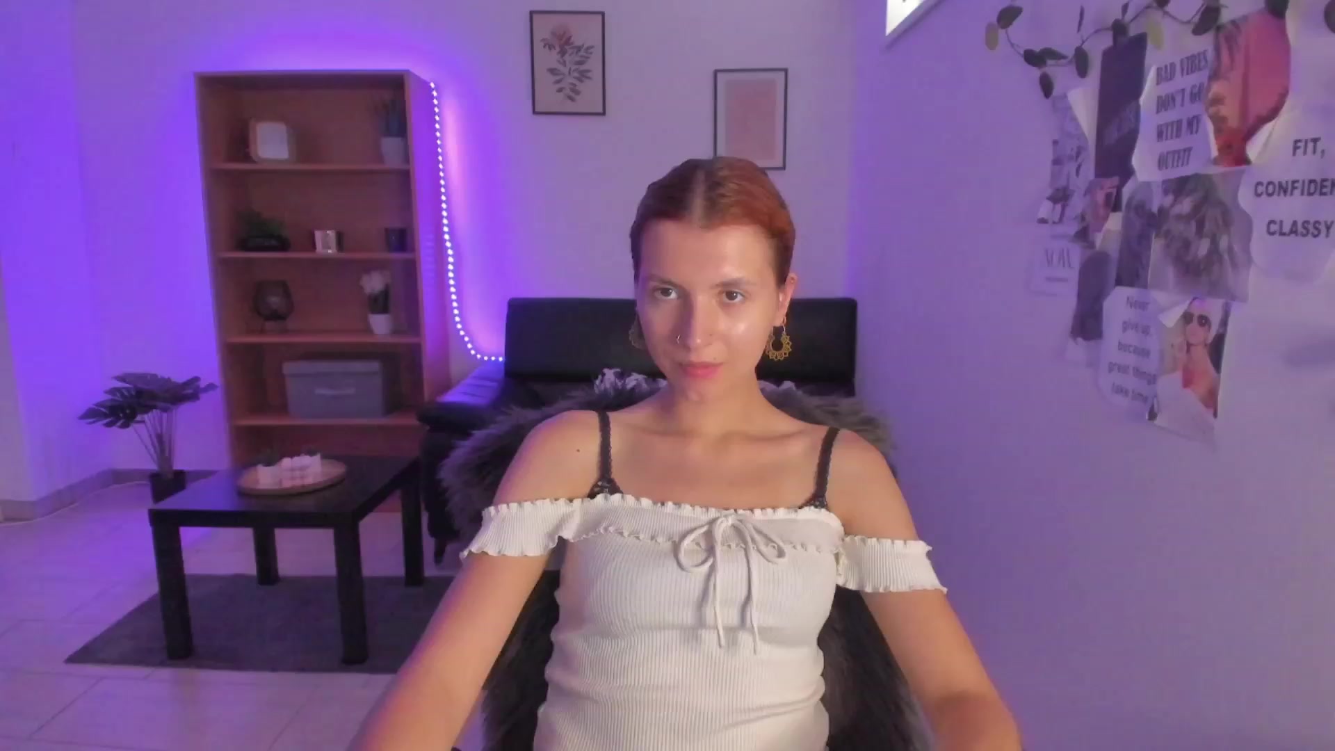 Gallery image thumbnail from SaraJaay18's myfreecams stream on, 08/24/2023, 12:58 image 12 of 20