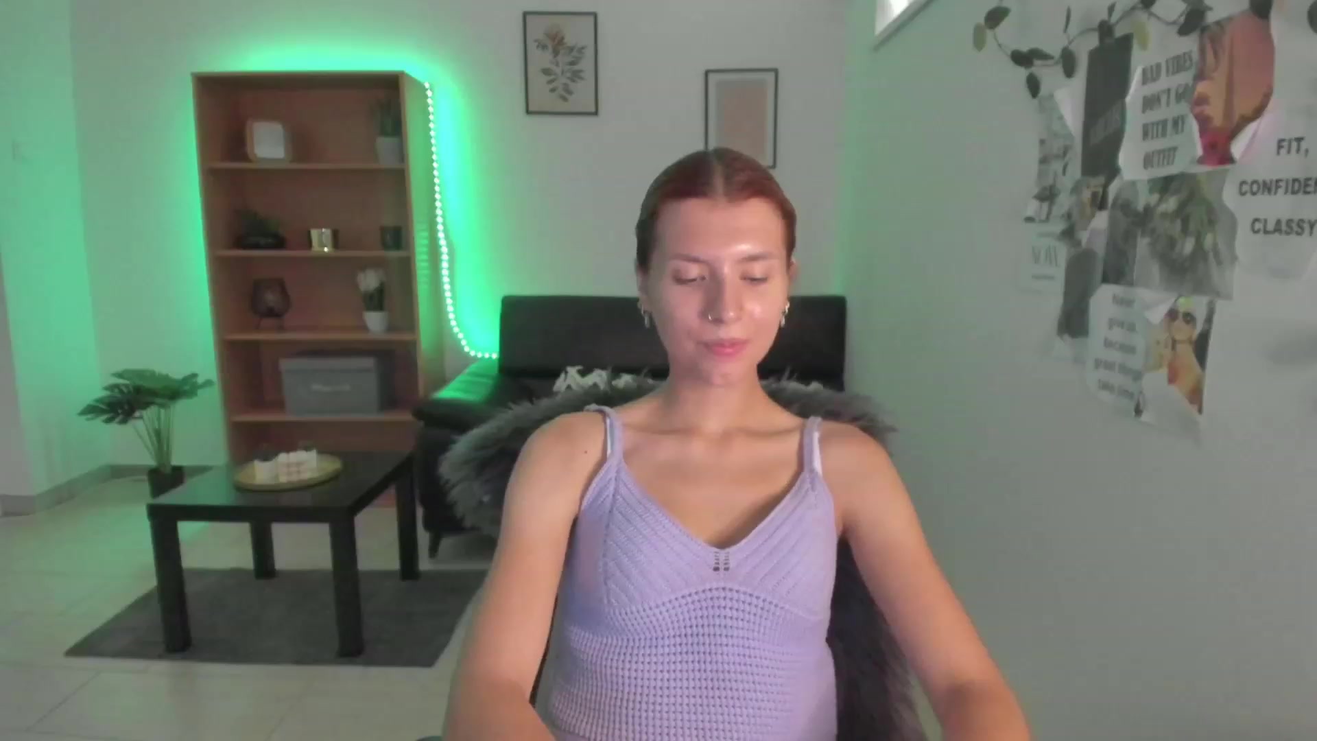 Gallery image thumbnail from SaraJaay18's myfreecams stream on, 08/25/2023, 11:57 image 15 of 20
