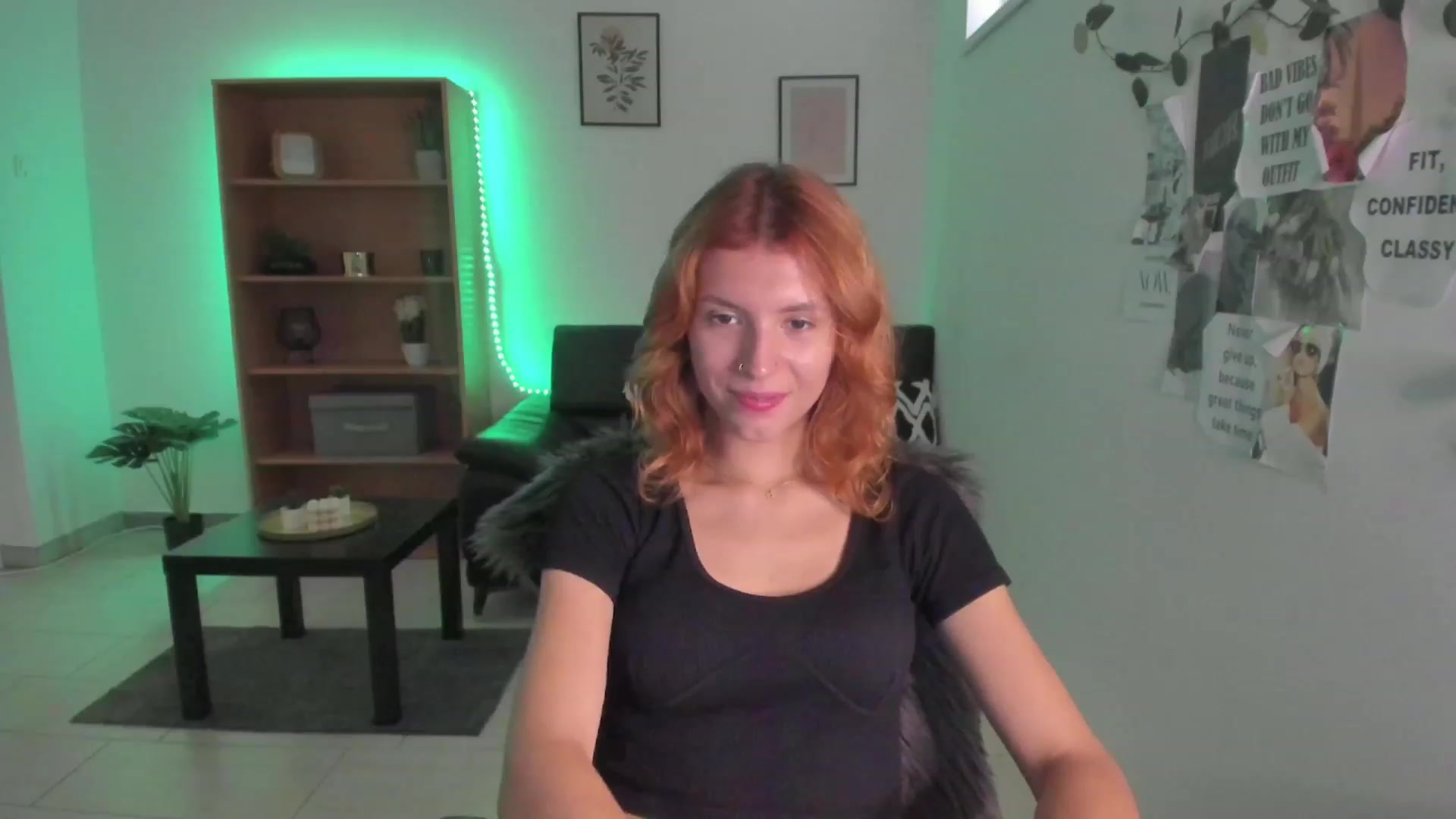 Gallery image thumbnail from SaraJaay18's myfreecams stream on, 08/26/2023, 09:30 image 9 of 20