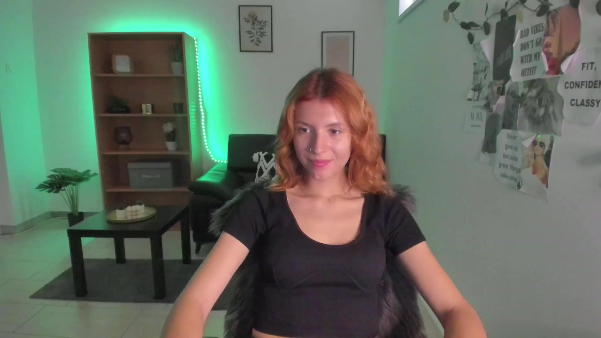 Gallery image thumbnail from SaraJaay18's myfreecams stream on, 08/26/2023, 09:30 image 2 of 20