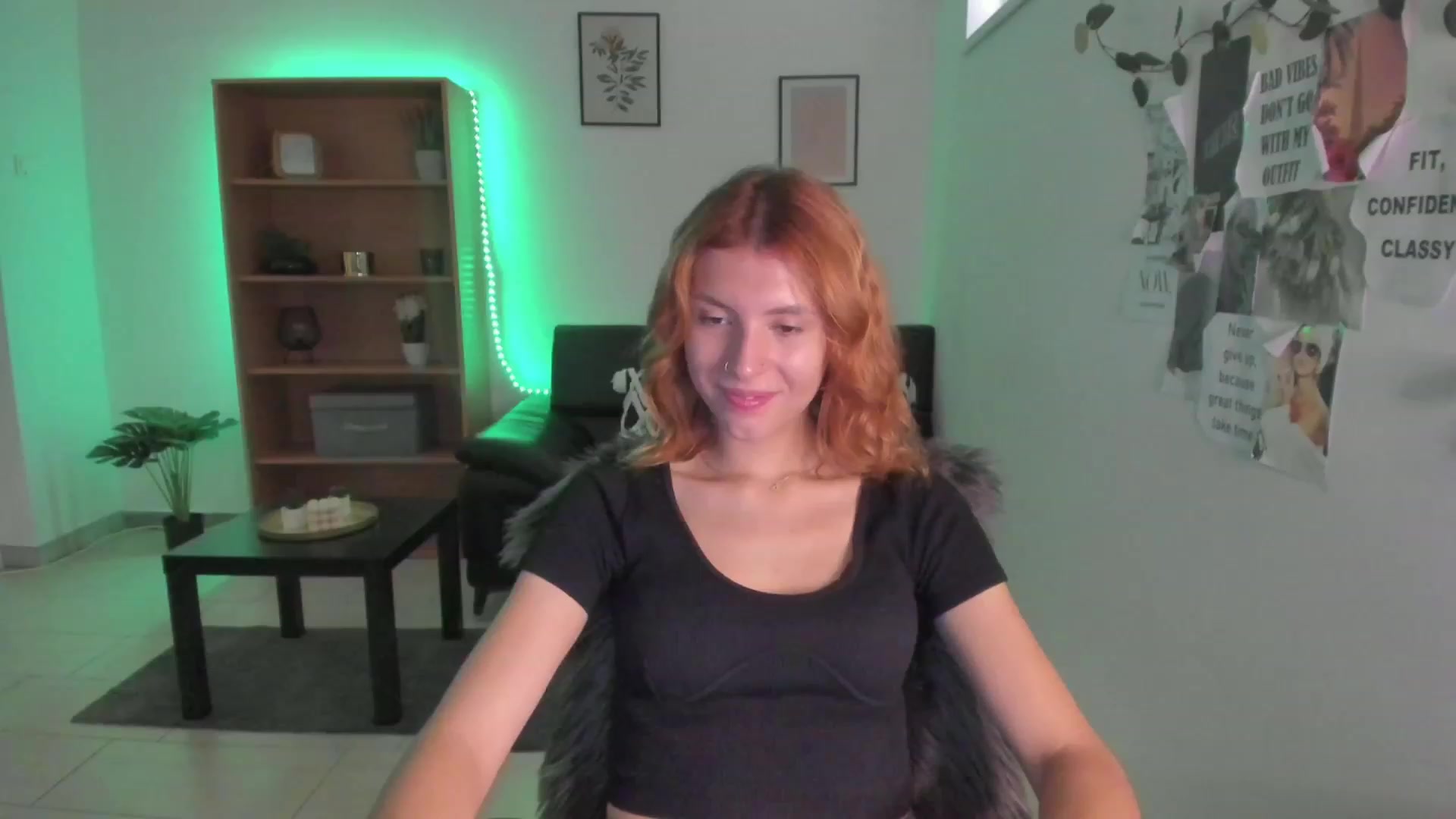 Gallery image thumbnail from SaraJaay18's myfreecams stream on, 08/26/2023, 09:30 image 3 of 20