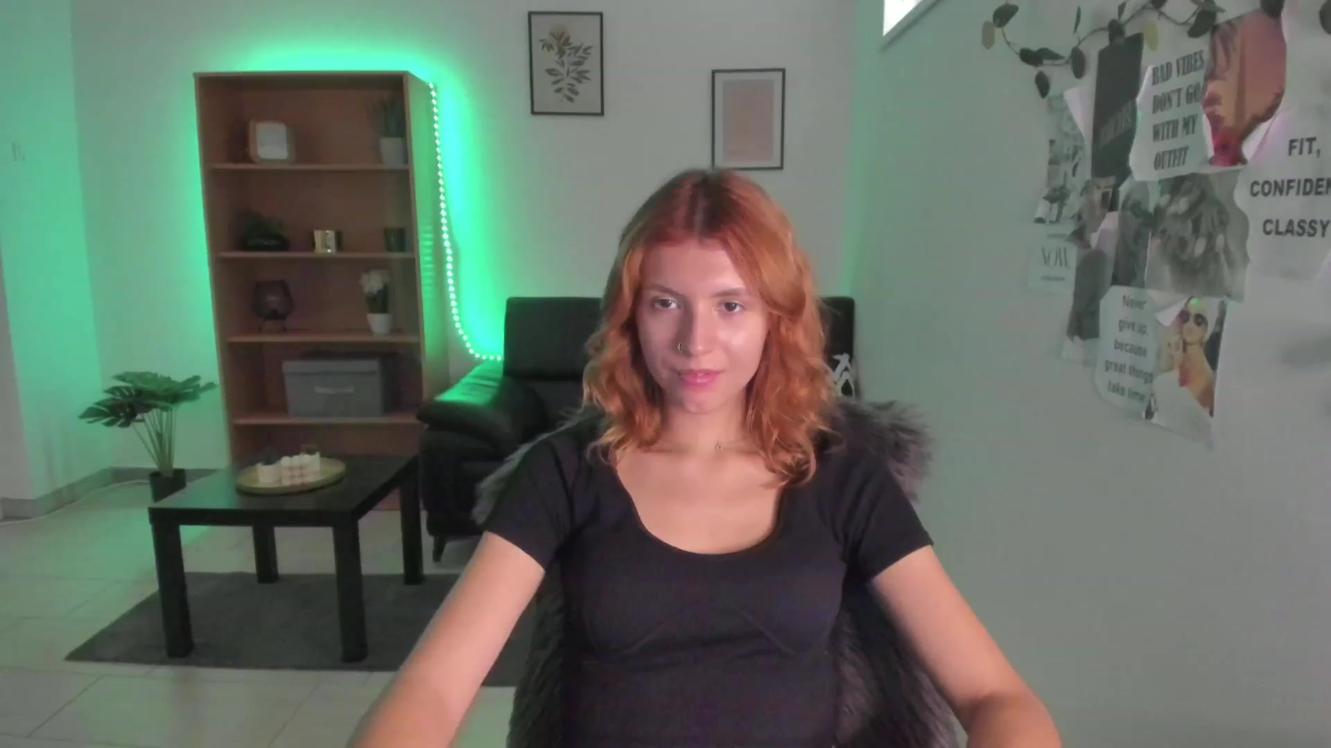 Gallery image thumbnail from SaraJaay18's myfreecams stream on, 08/26/2023, 10:43 image 11 of 20