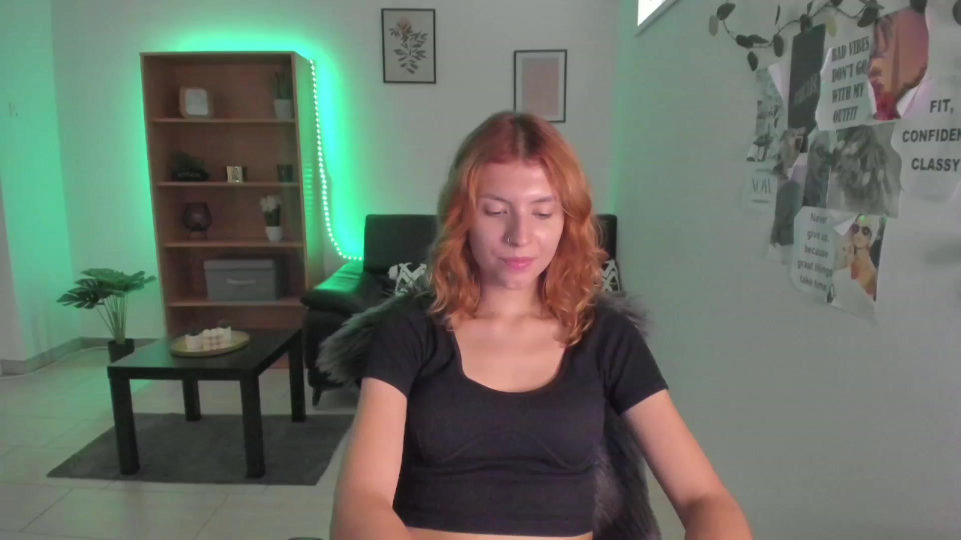 Gallery image thumbnail from SaraJaay18's myfreecams stream on, 08/26/2023, 11:44 image 12 of 20