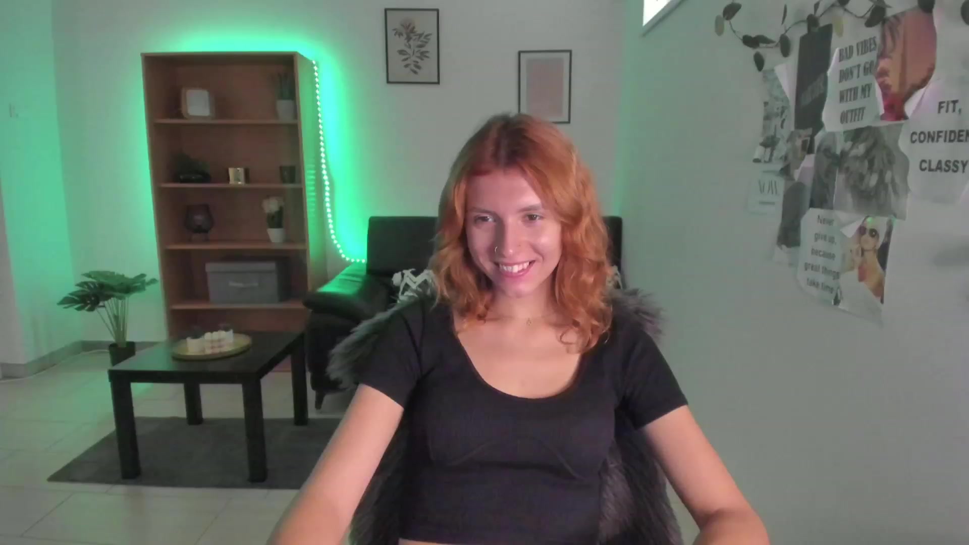 Gallery image thumbnail from SaraJaay18's myfreecams stream on, 08/26/2023, 13:02 image 7 of 20