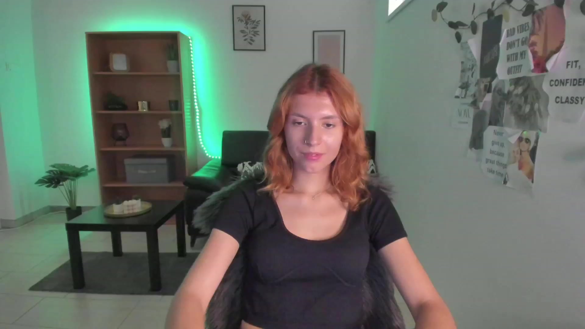 Gallery image thumbnail from SaraJaay18's myfreecams stream on, 08/26/2023, 13:02 image 1 of 20