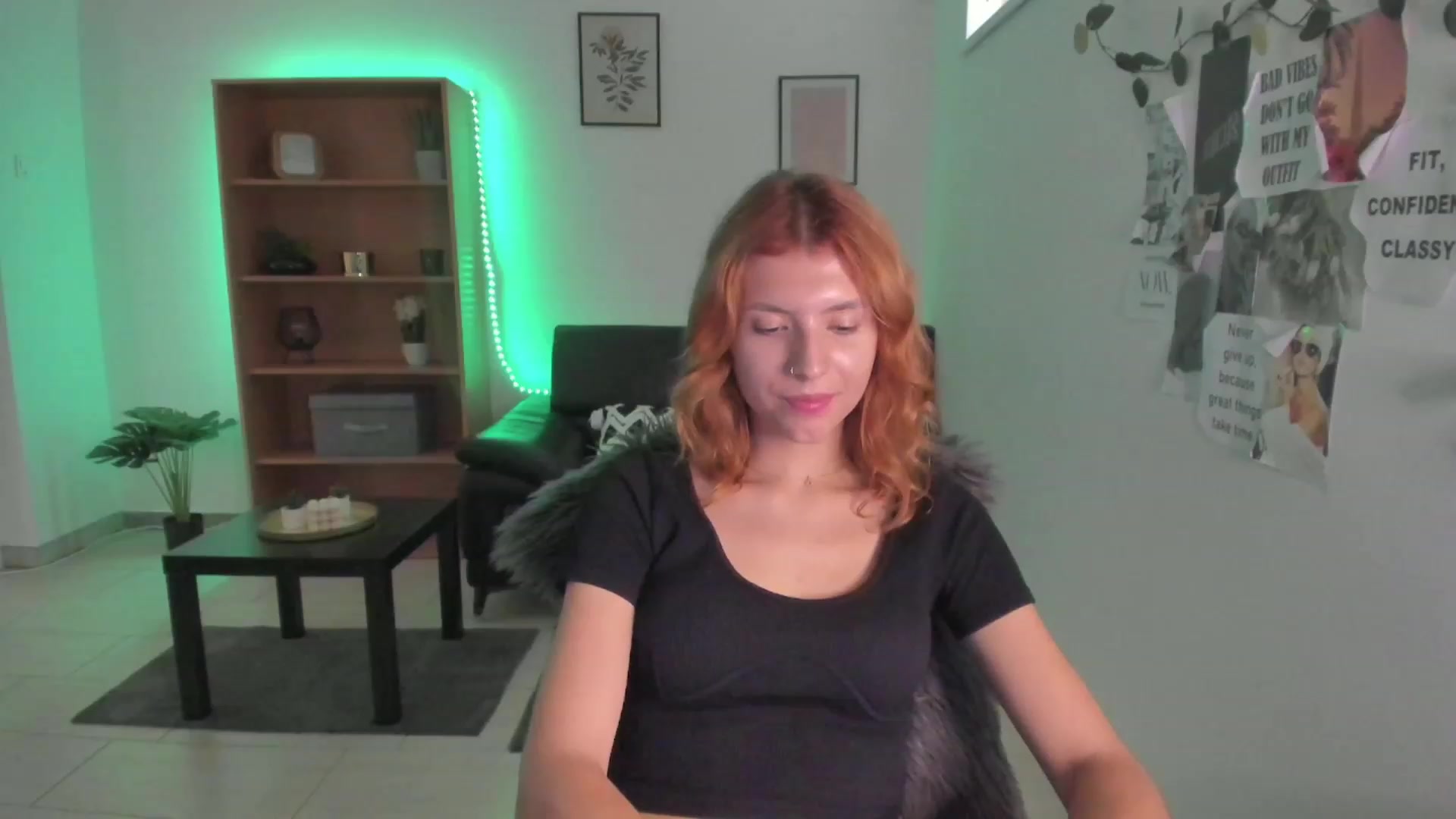 Gallery image thumbnail from SaraJaay18's myfreecams stream on, 08/26/2023, 13:02 image 8 of 20