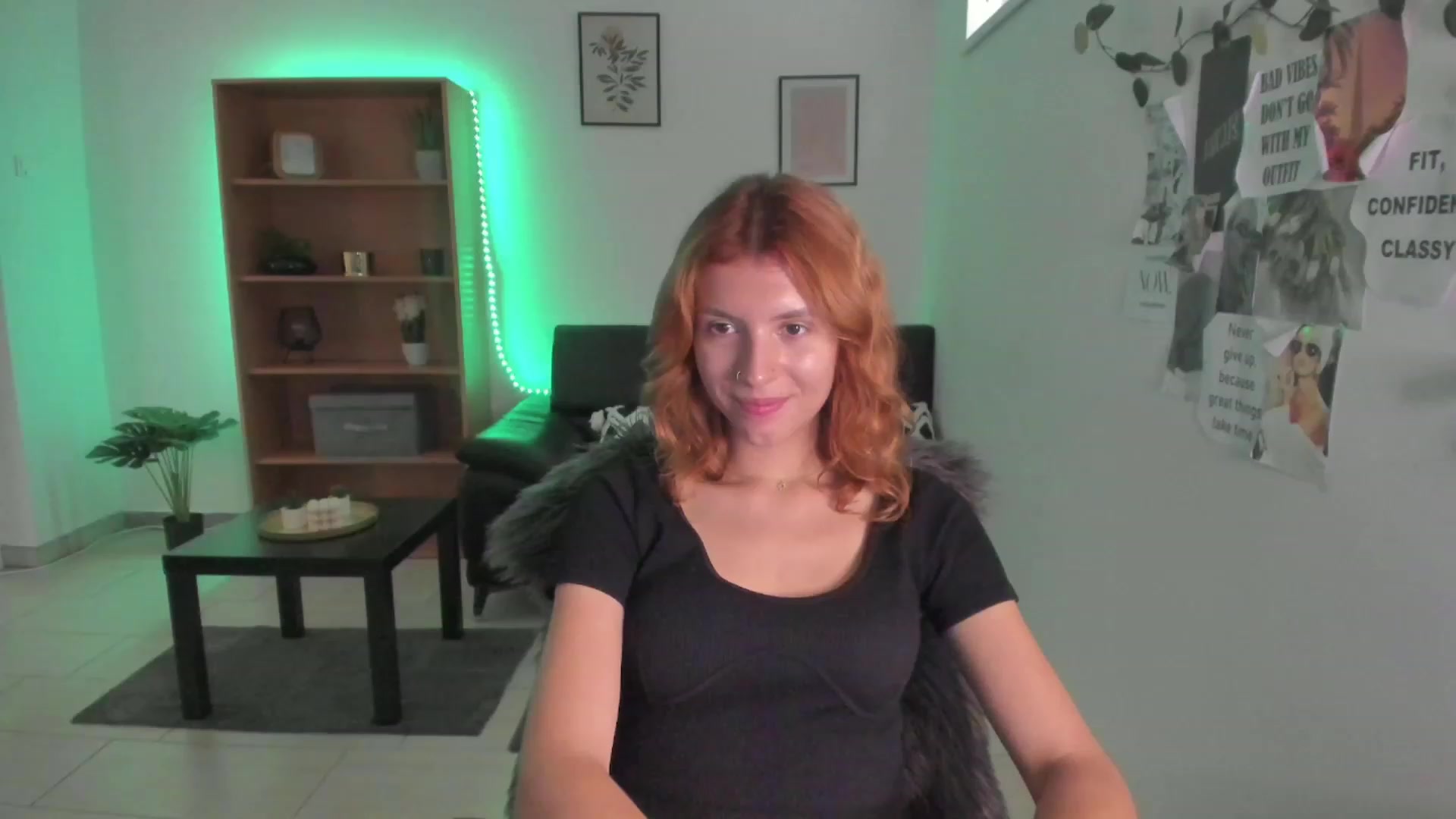 Gallery image thumbnail from SaraJaay18's myfreecams stream on, 08/26/2023, 13:02 image 14 of 20