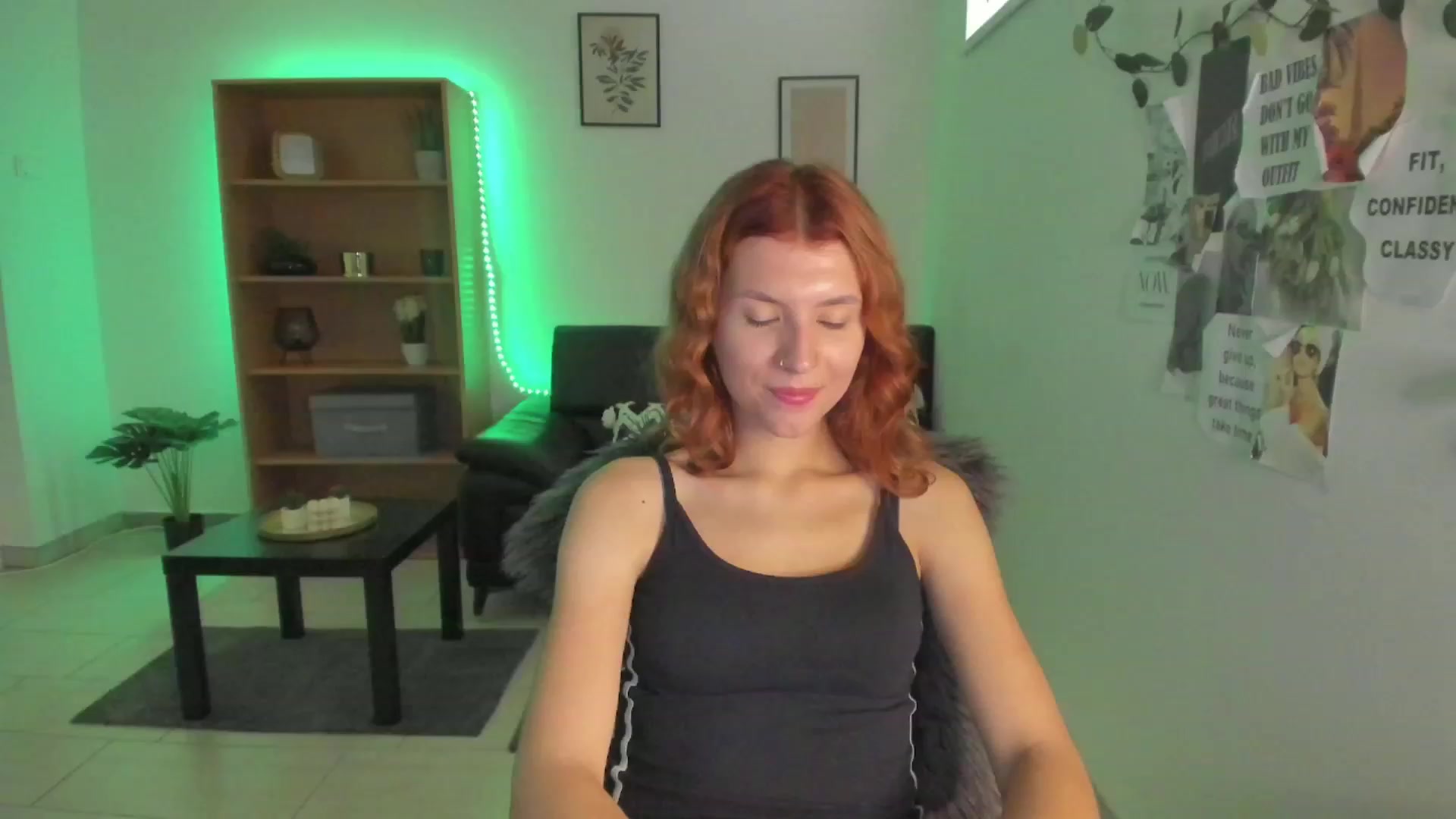 Gallery image thumbnail from SaraJaay18's myfreecams stream on, 08/30/2023, 10:06 image 2 of 20
