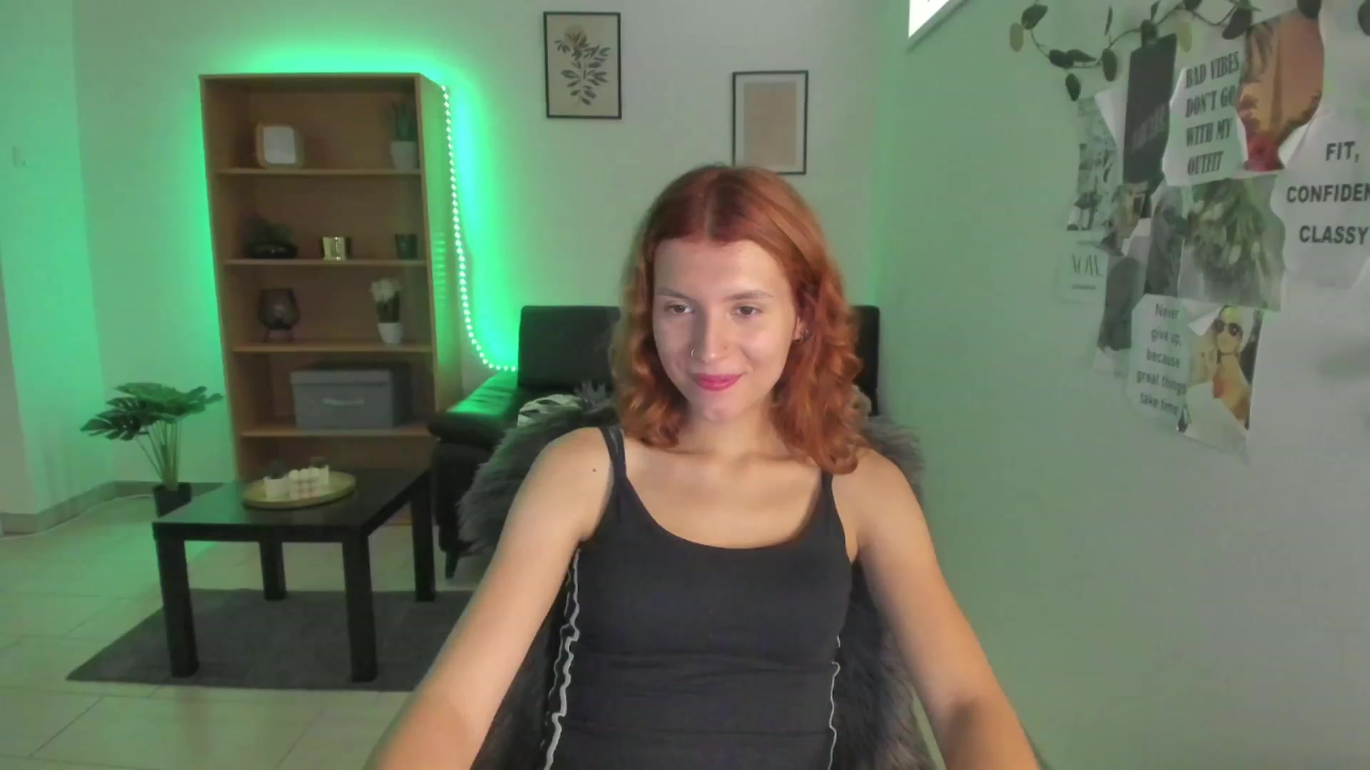 Gallery image thumbnail from SaraJaay18's myfreecams stream on, 08/30/2023, 11:48 image 4 of 20