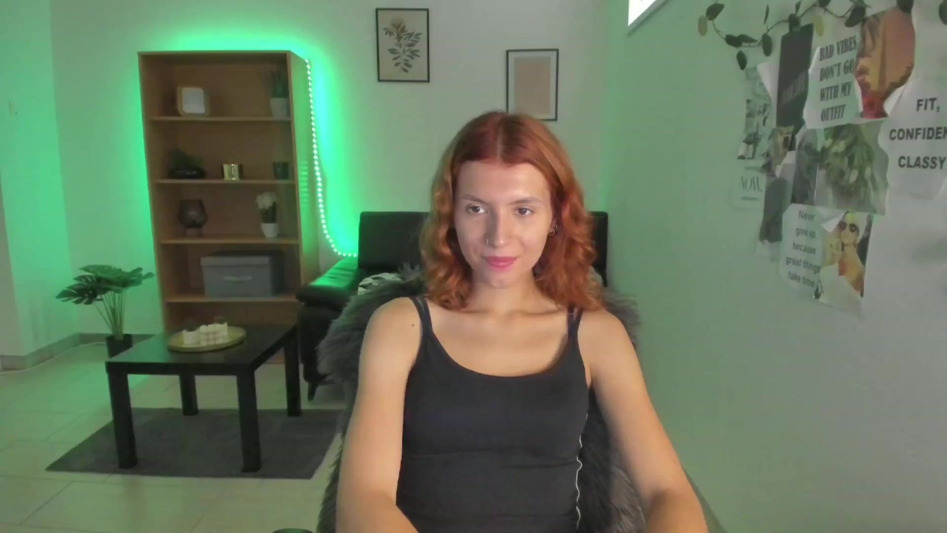 Gallery image thumbnail from SaraJaay18's myfreecams stream on, 08/30/2023, 11:48 image 2 of 20