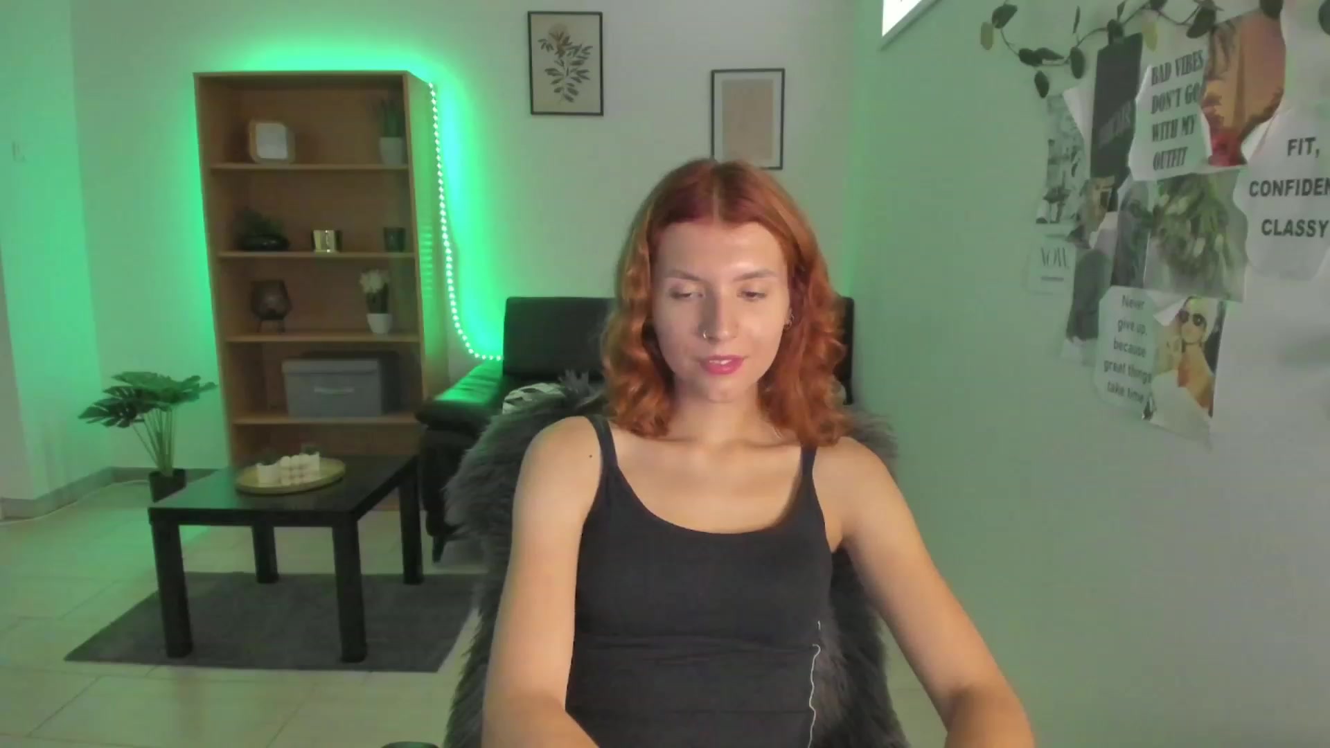 Gallery image thumbnail from SaraJaay18's myfreecams stream on, 08/30/2023, 11:48 image 5 of 20