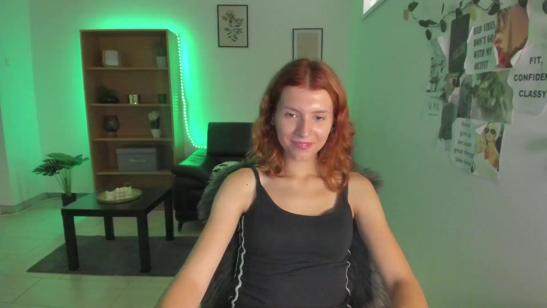 Gallery image thumbnail from SaraJaay18's myfreecams stream on, 08/30/2023, 13:04 image 16 of 20